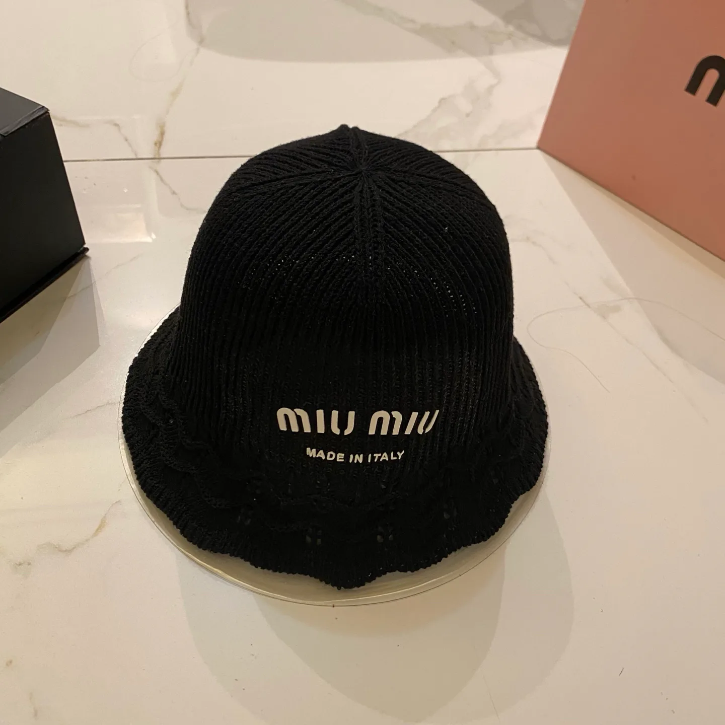 Hats MIU MIU 17498308