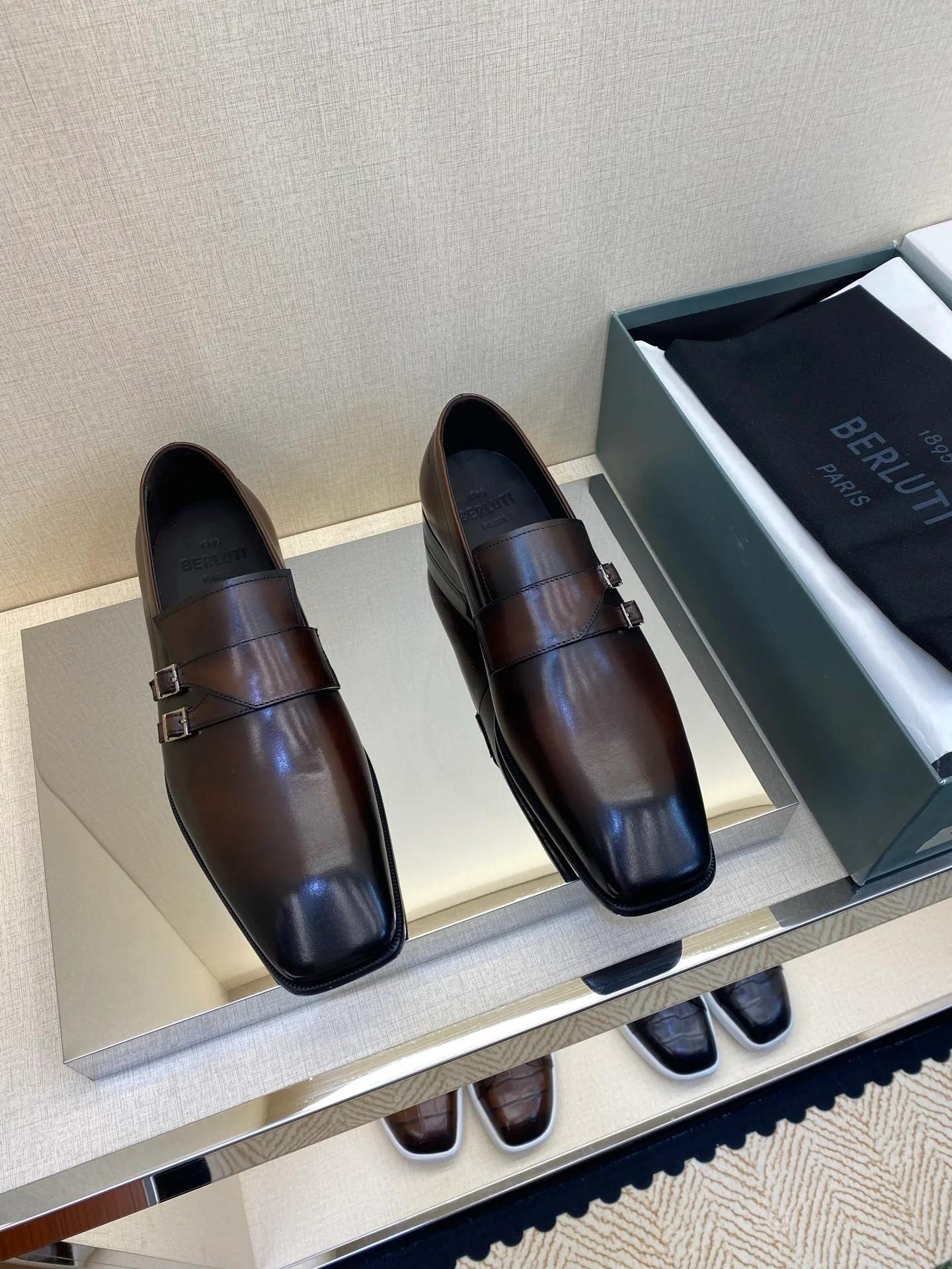 Men's Loafers And Dress Shoes BERLUTI 18417389
