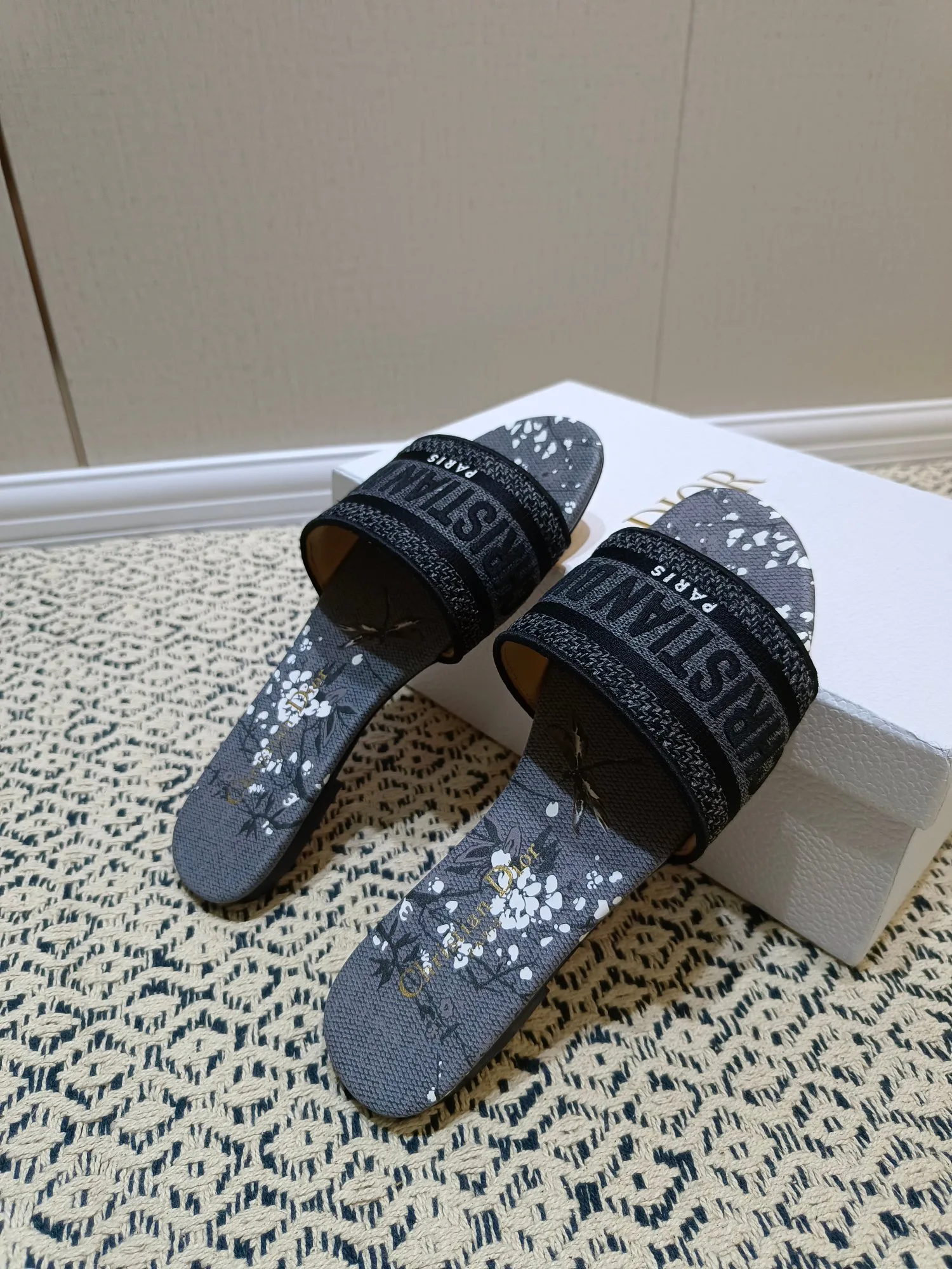 Women's Flip-Flops CHRISTIAN DIOR 17805887