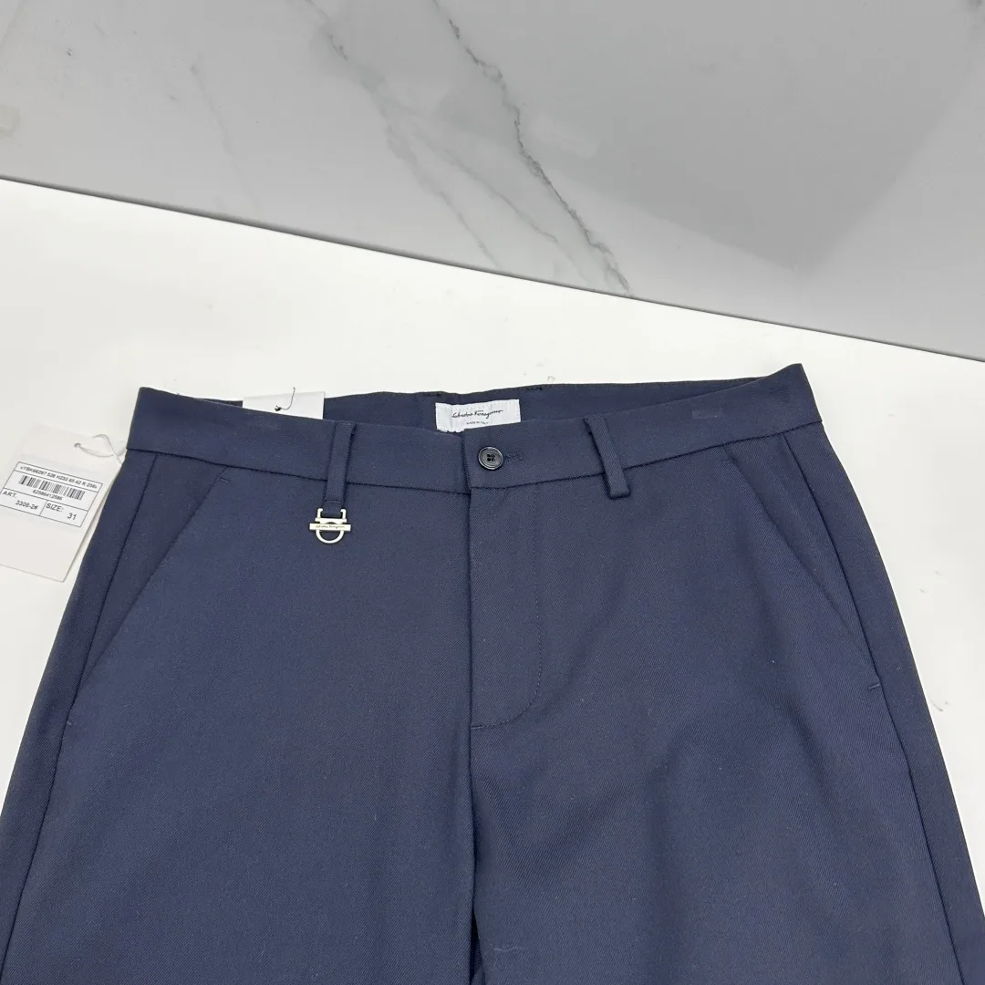 Men's Trousers SALVATORE FERRAGAMO 18246807