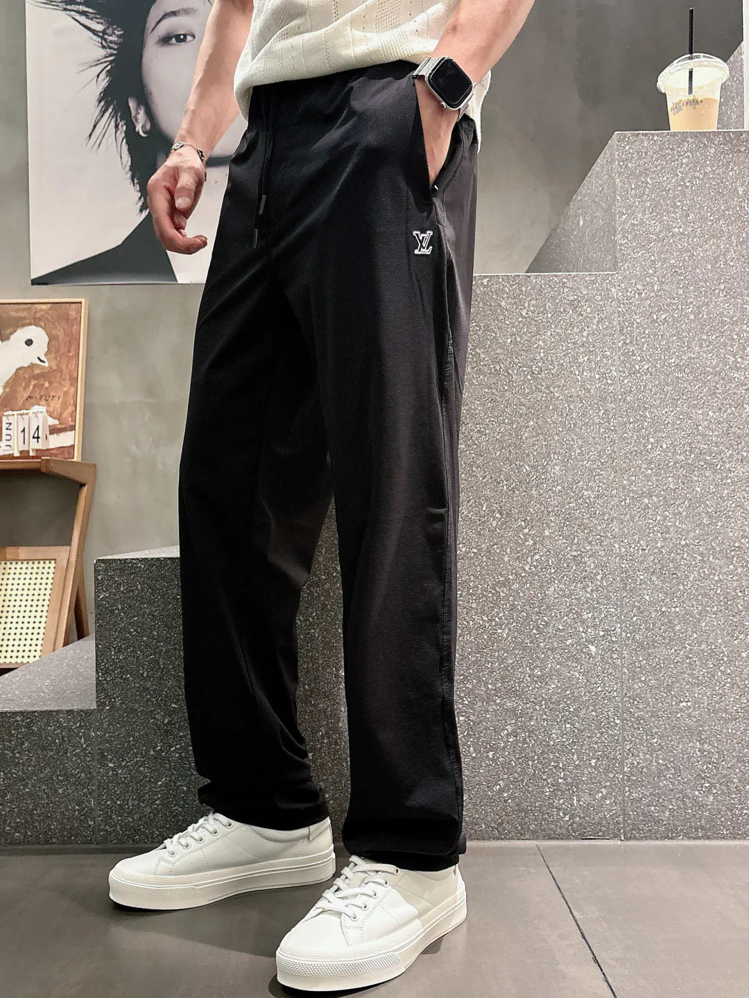 Men's Trousers LOUIS VUITTON 18097670