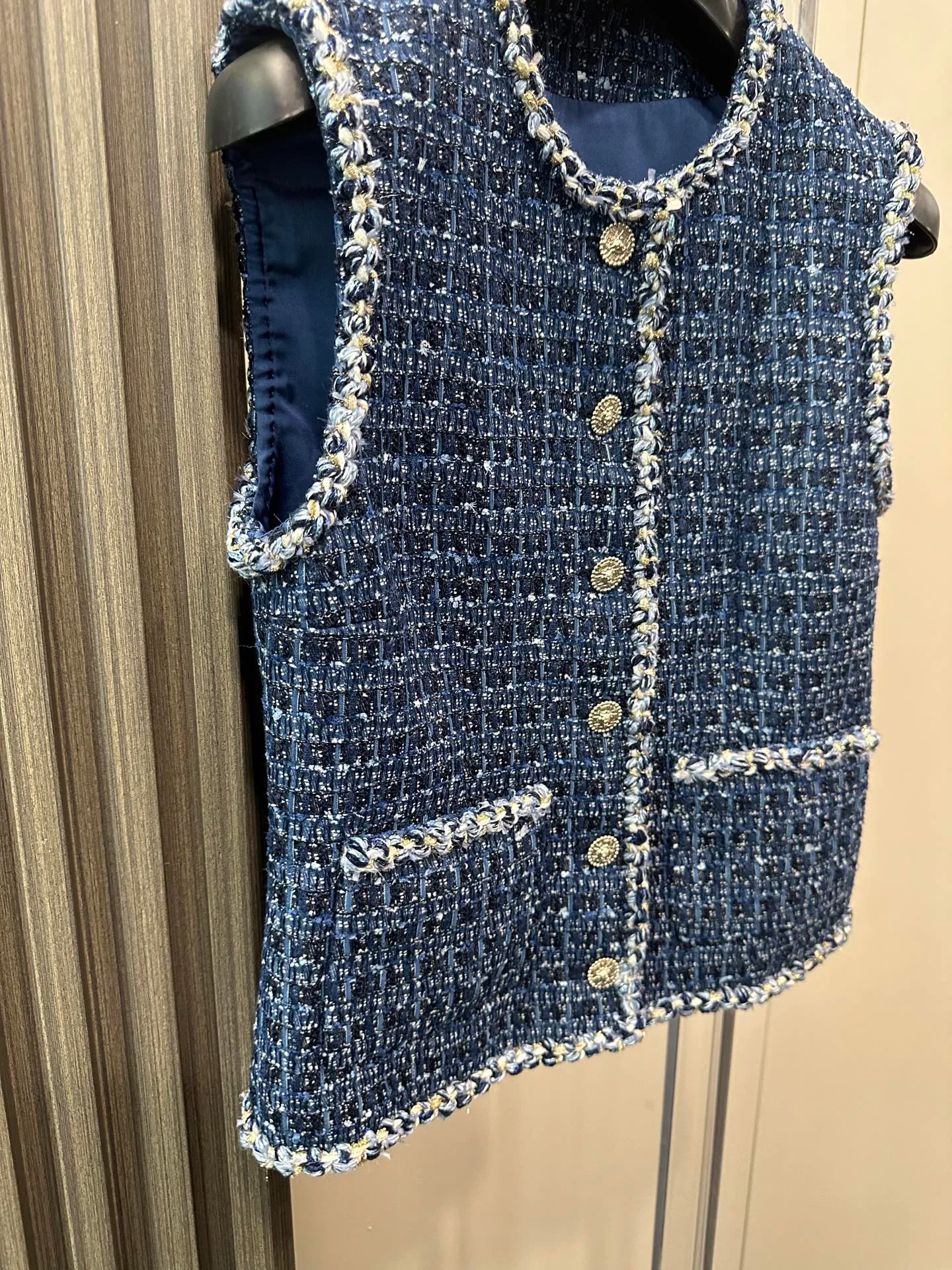 Women's Vests CHANEL 18031957