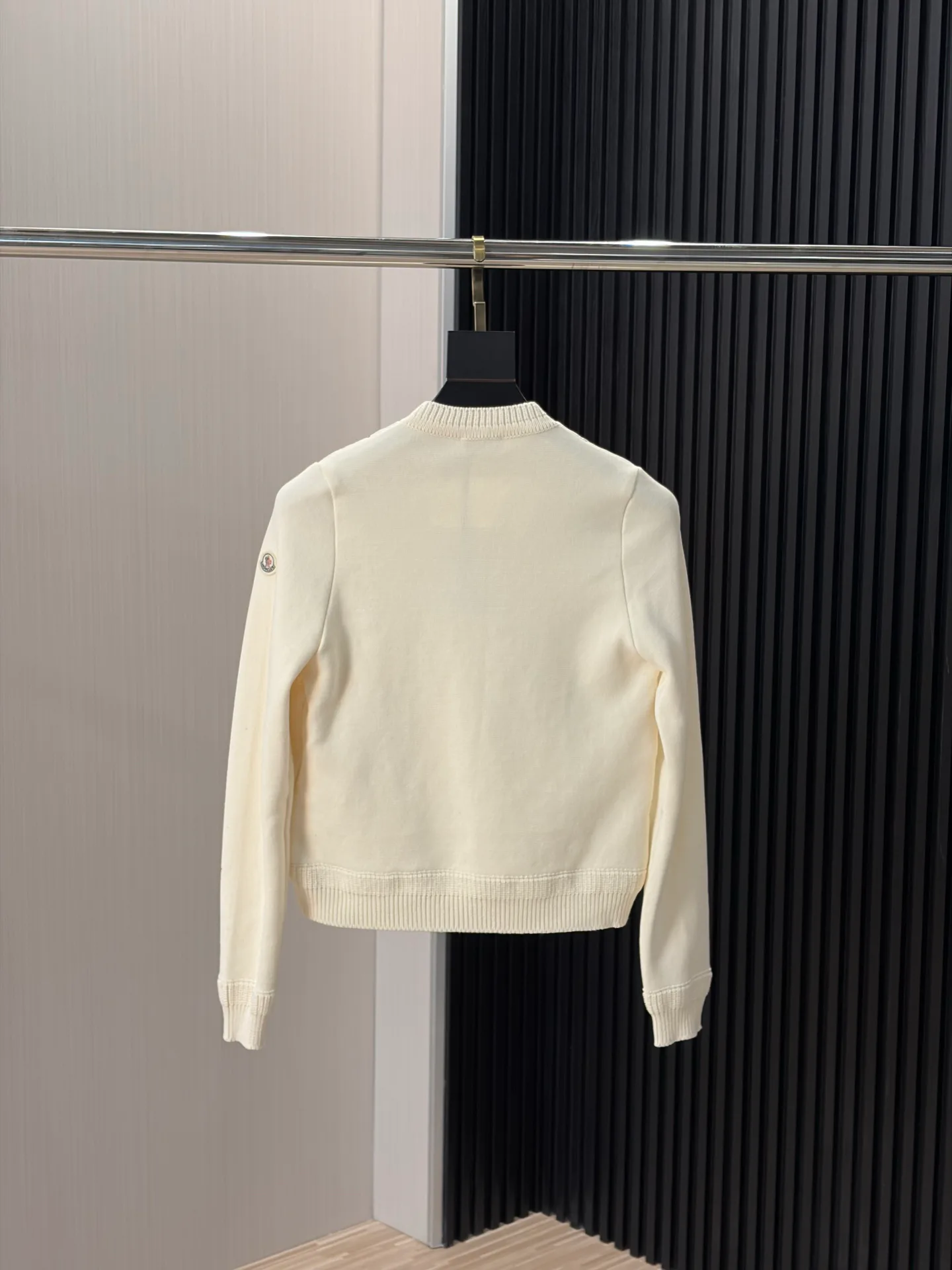 Men's Jackets And Down Jackets MONCLER 18231144