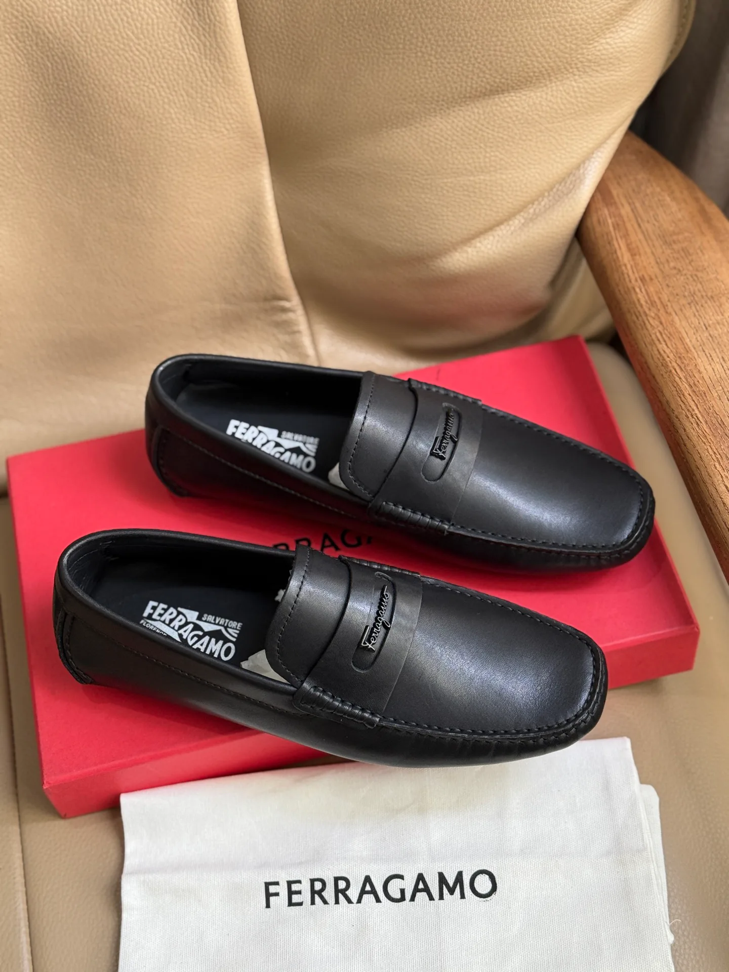Men's Loafers And Dress Shoes SALVATORE FERRAGAMO 18117118