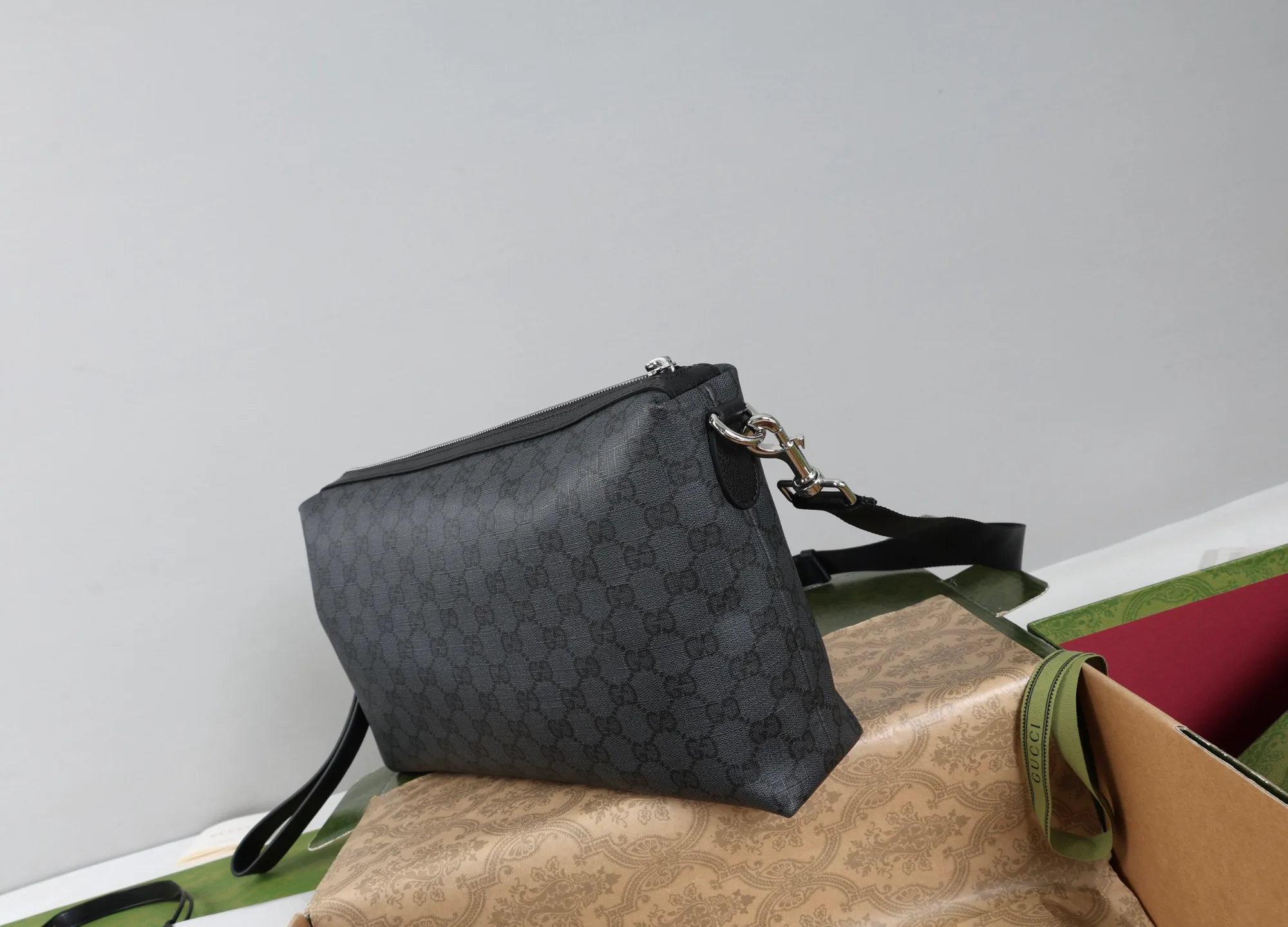 Women's Shoulder Bags GUCCI 18250596