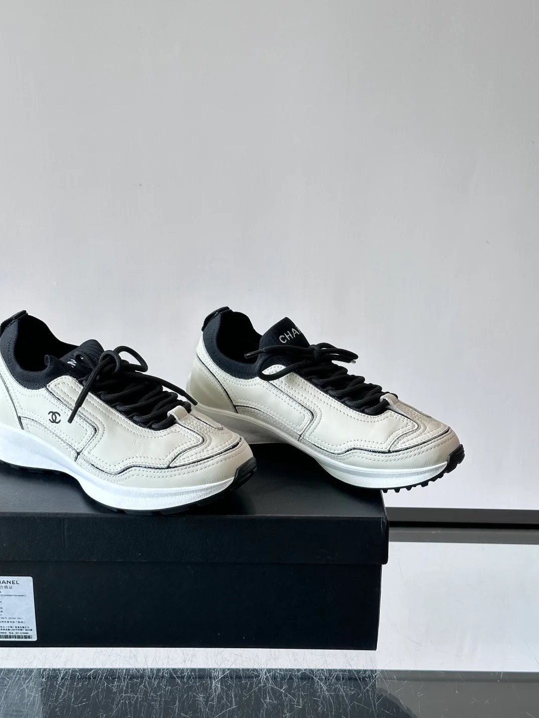 Women's Sneakers CHANEL 18079218