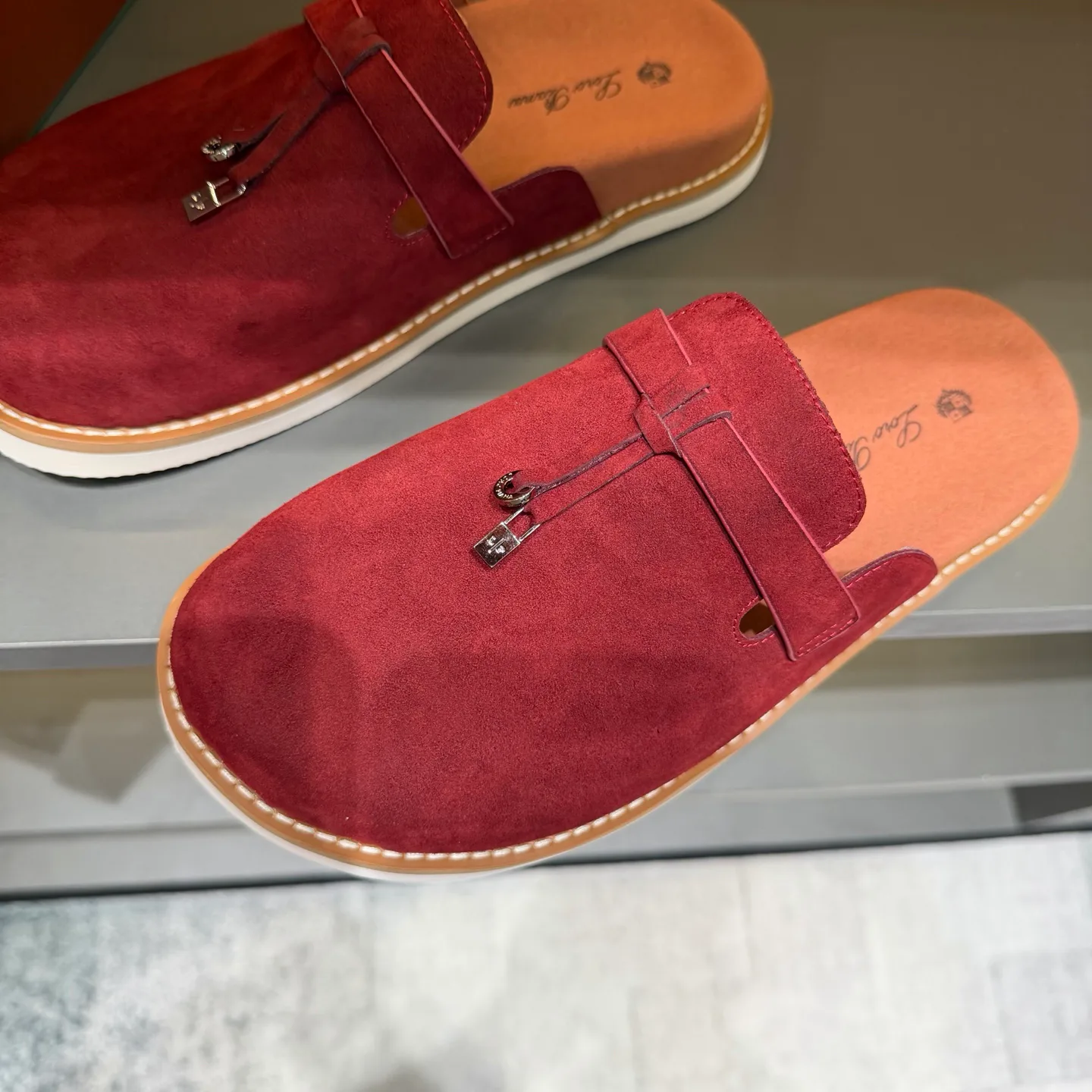 Women's Mules And Clogs LORO PIANA 18400762