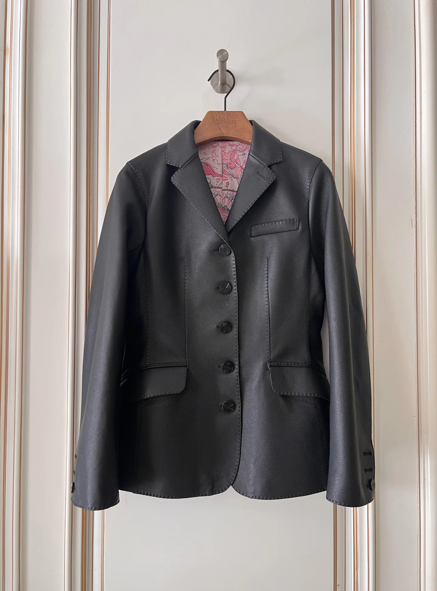 Women's Leather Jackets And Sheepskin Coats HERMES 17913339
