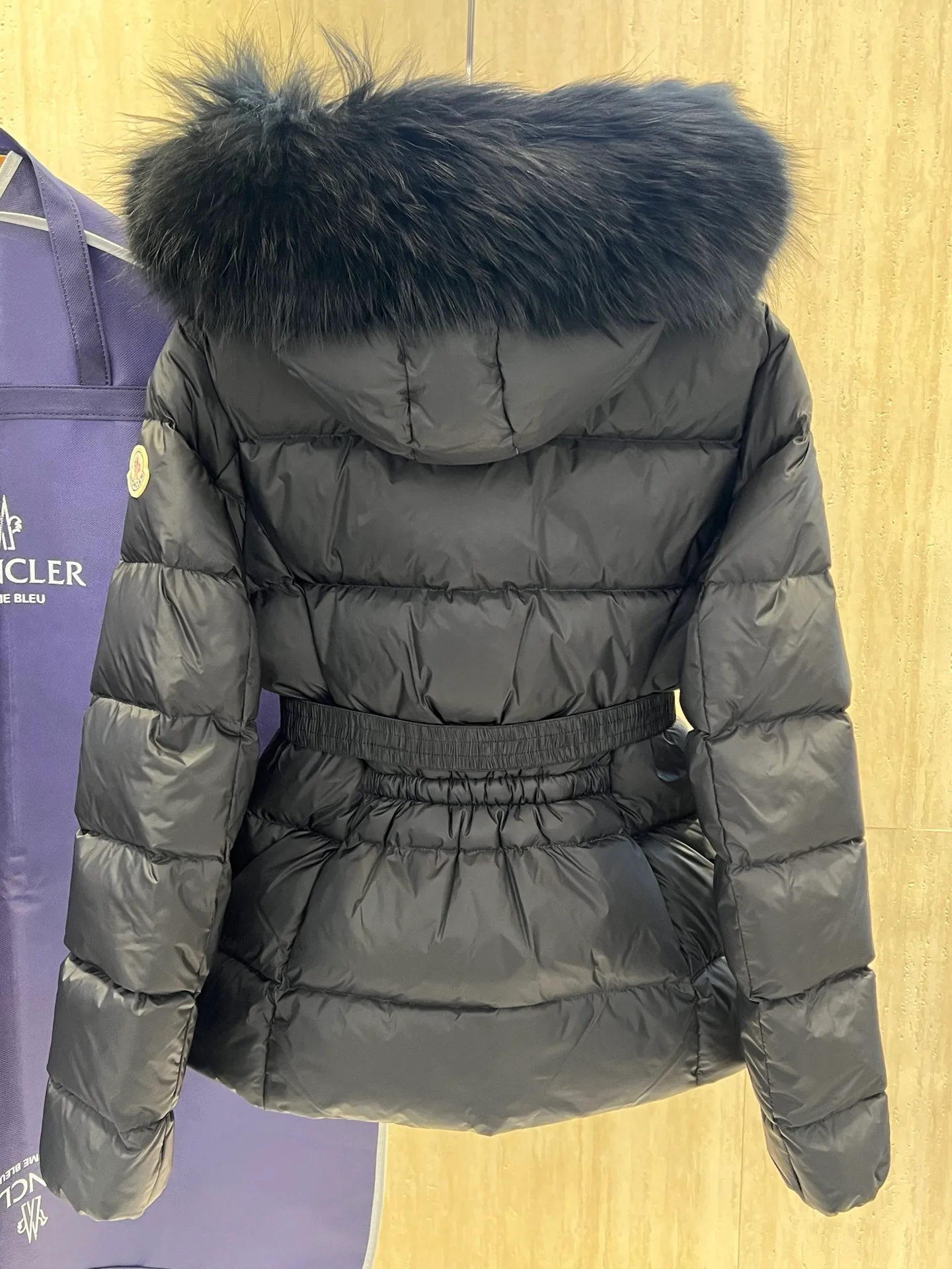 Men's Jackets And Down Jackets MONCLER 18434529