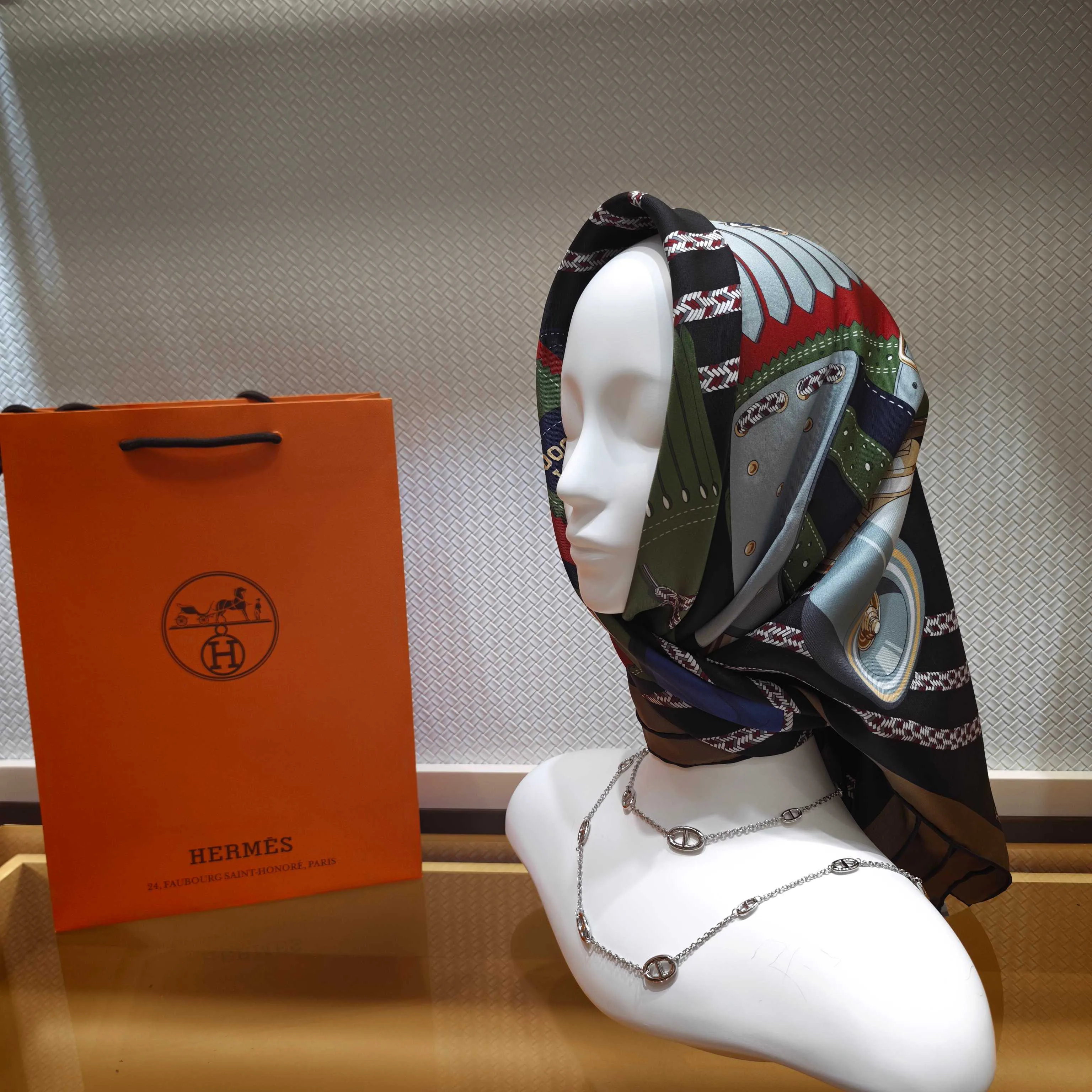 Silk Scarves HERMES 18167173