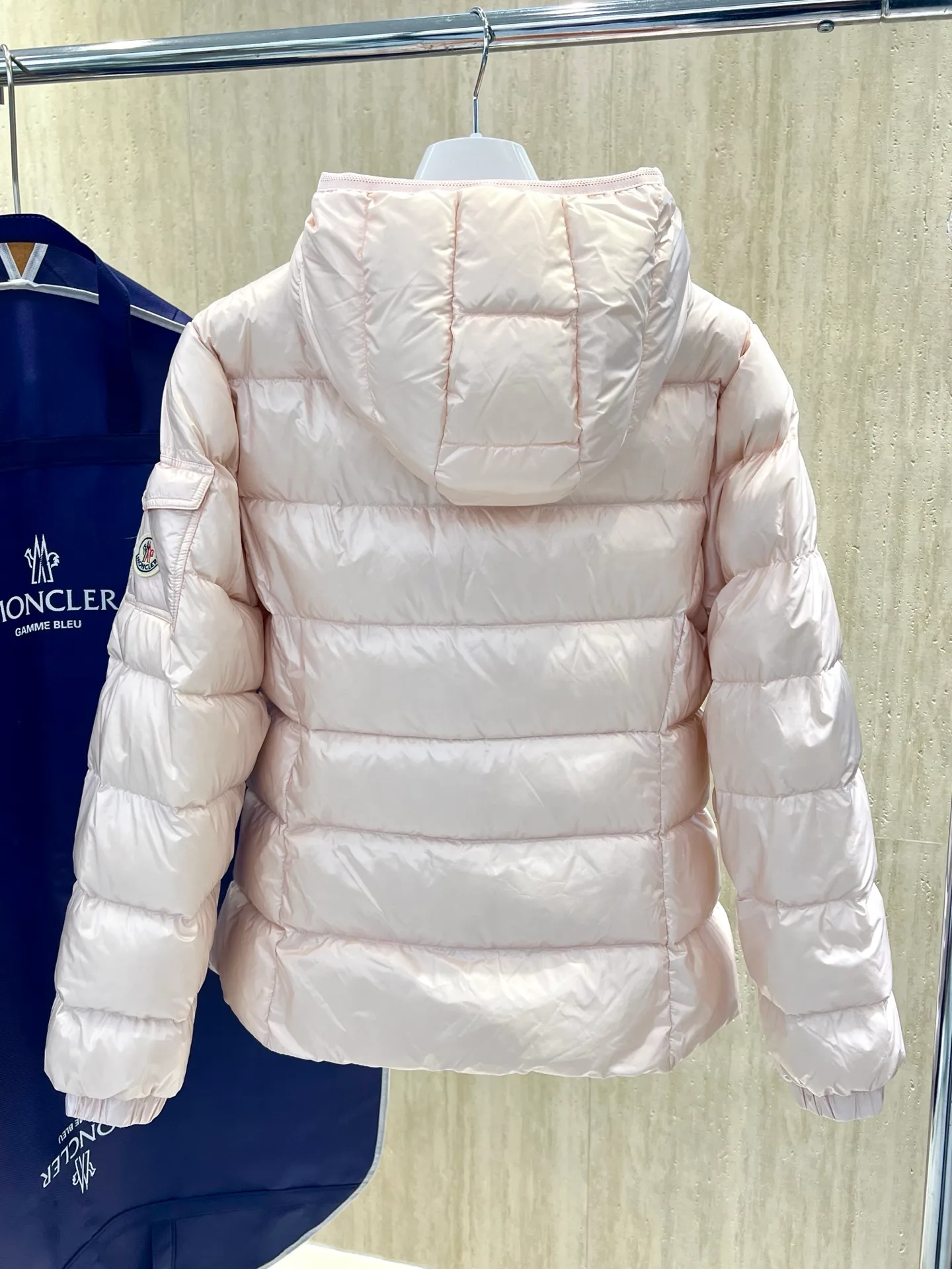 Men's Jackets And Down Jackets MONCLER 18231422