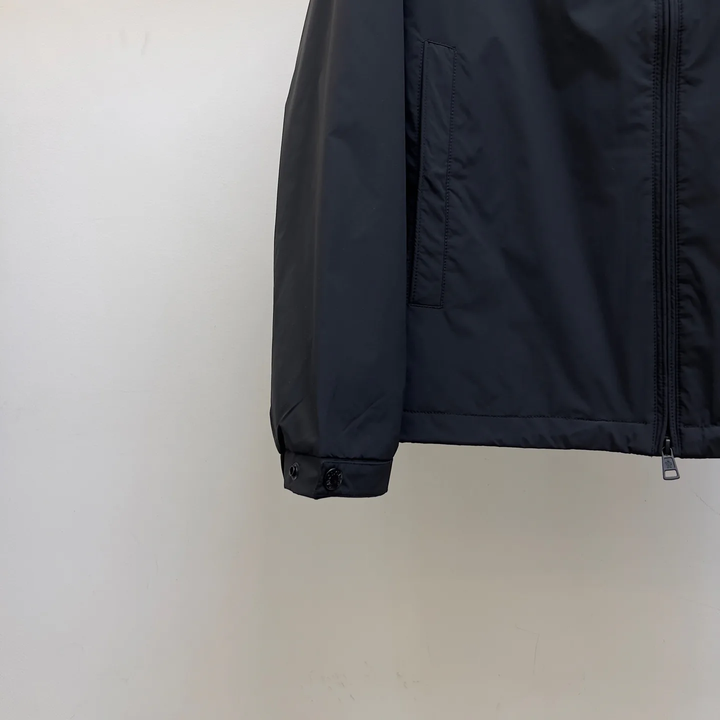 Men's Jackets And Down Jackets MONCLER 17340717