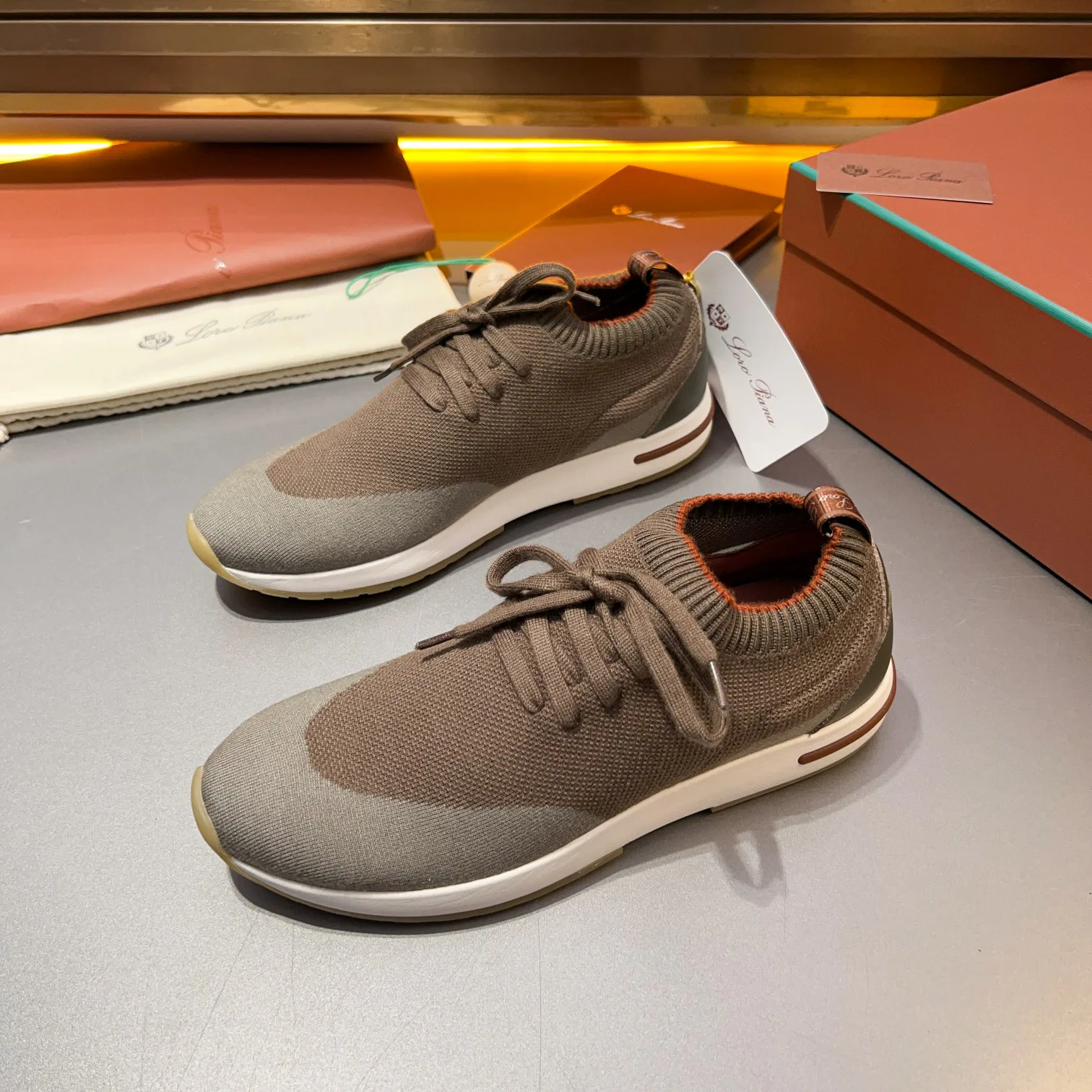 Men's Sneakers LORO PIANA 18250763
