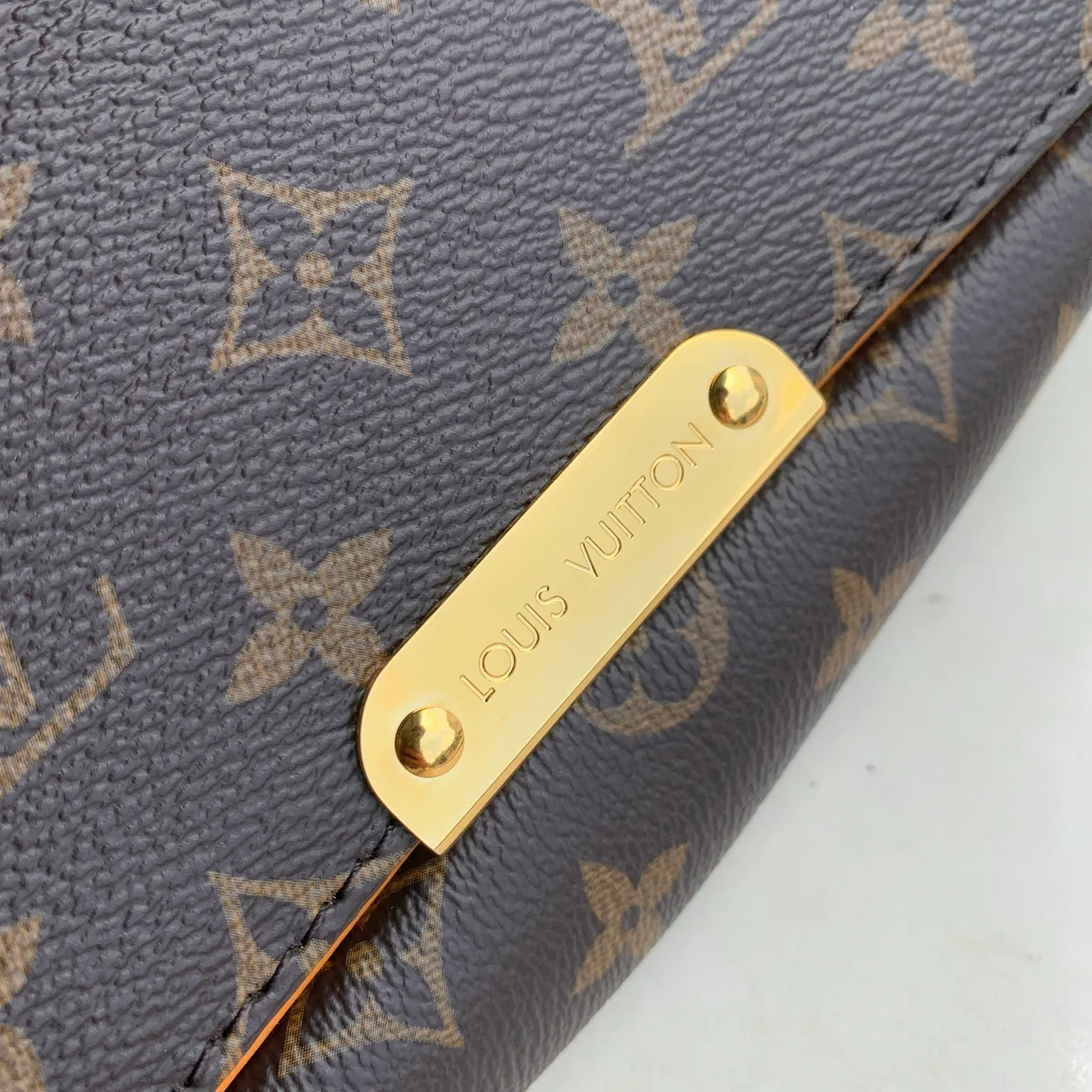 Women's Classic Handbags LOUIS VUITTON 18147474