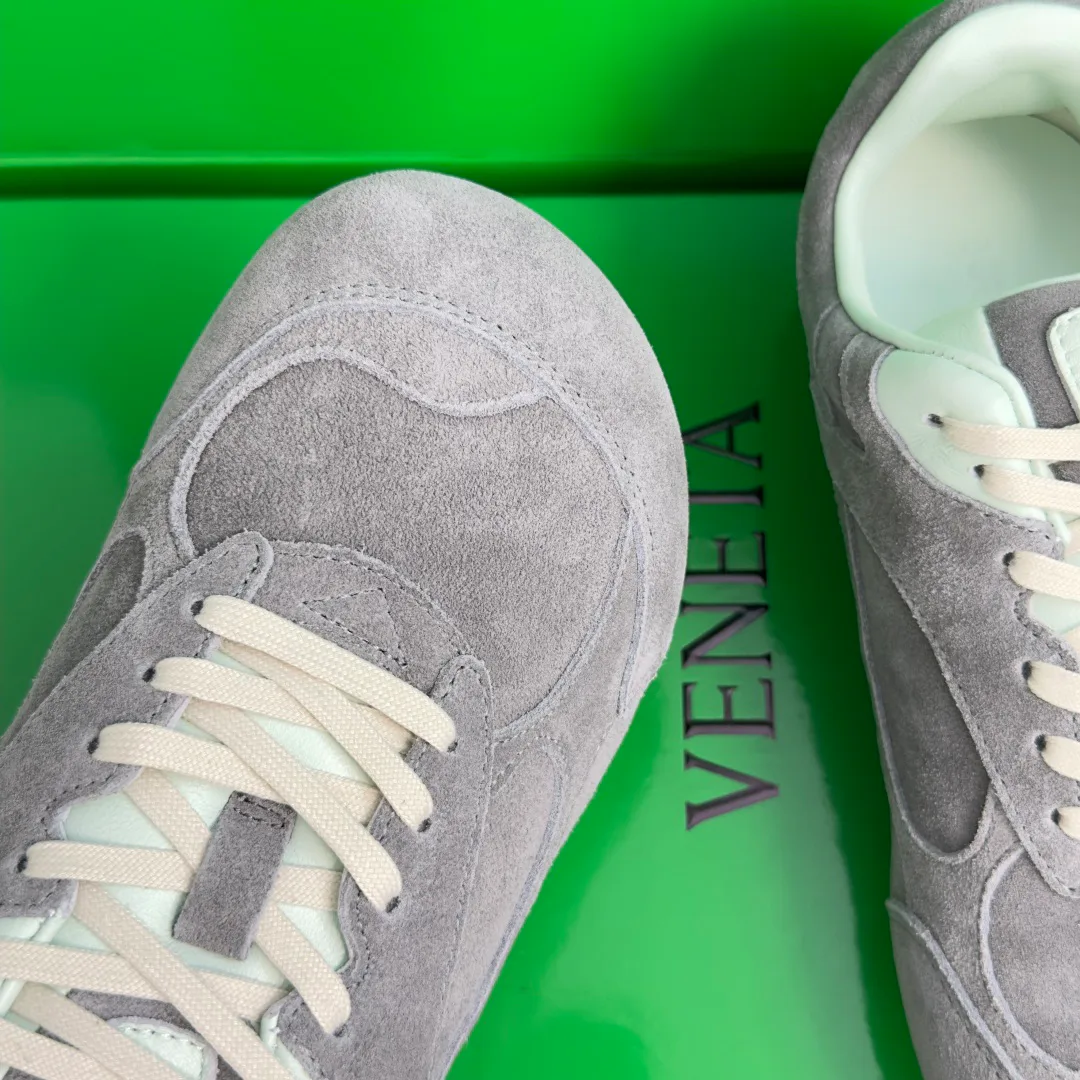 Women's Sneakers BOTTEGA VENETA 17771979