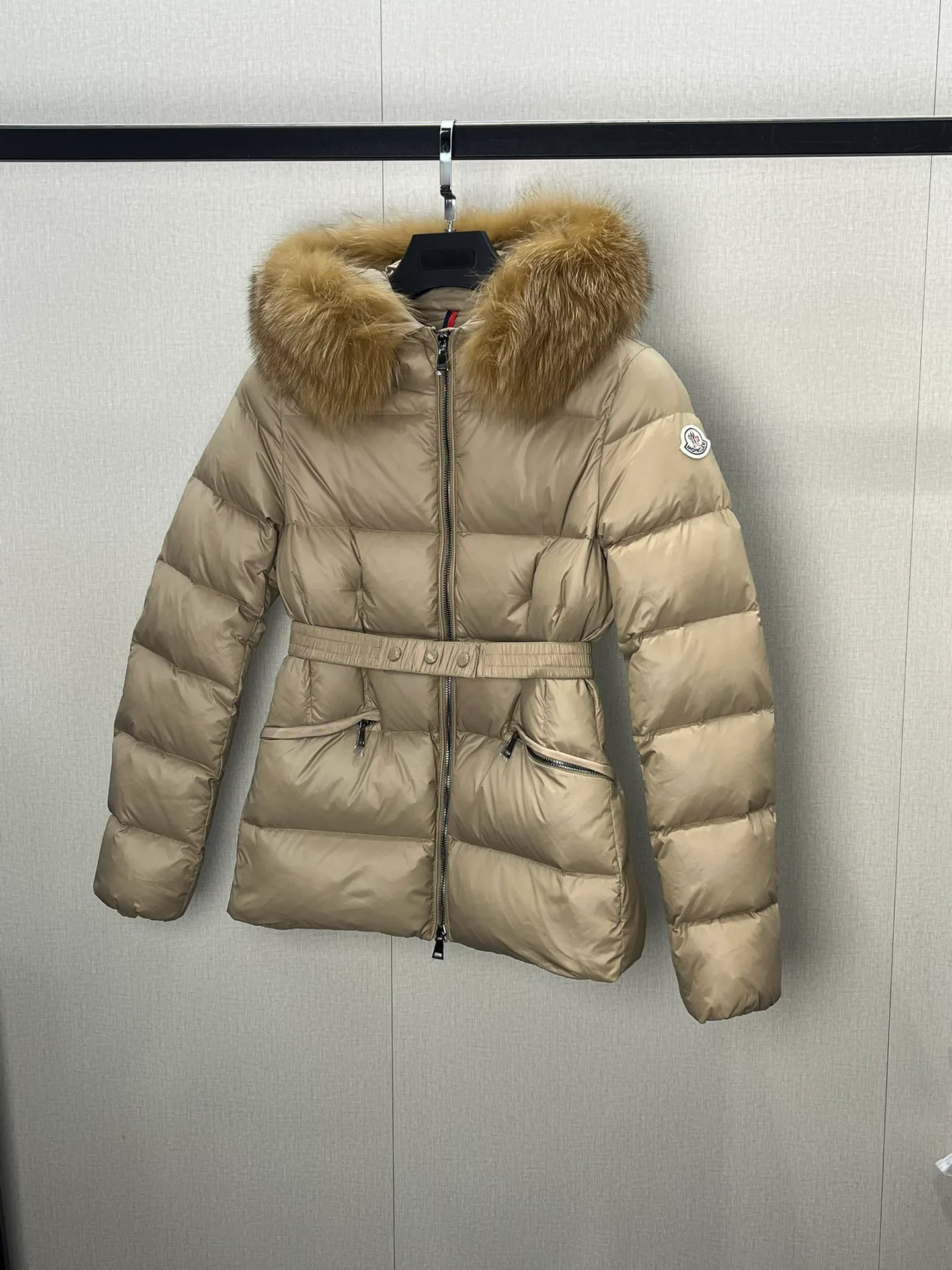 Women's Jackets And Down Jackets MONCLER 18130057