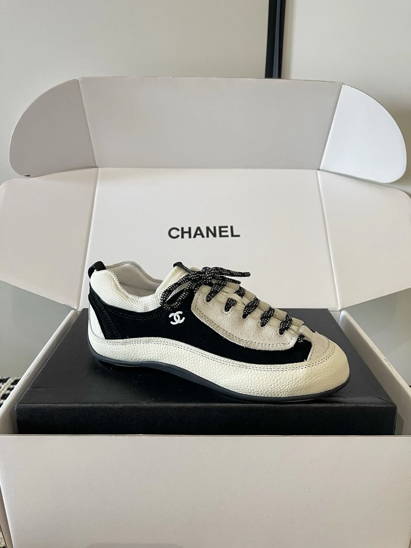 Women's Sneakers CHANEL 17866982