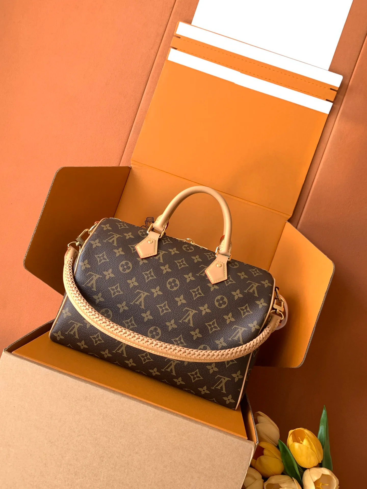 Women's Classic Handbags LOUIS VUITTON 18156575