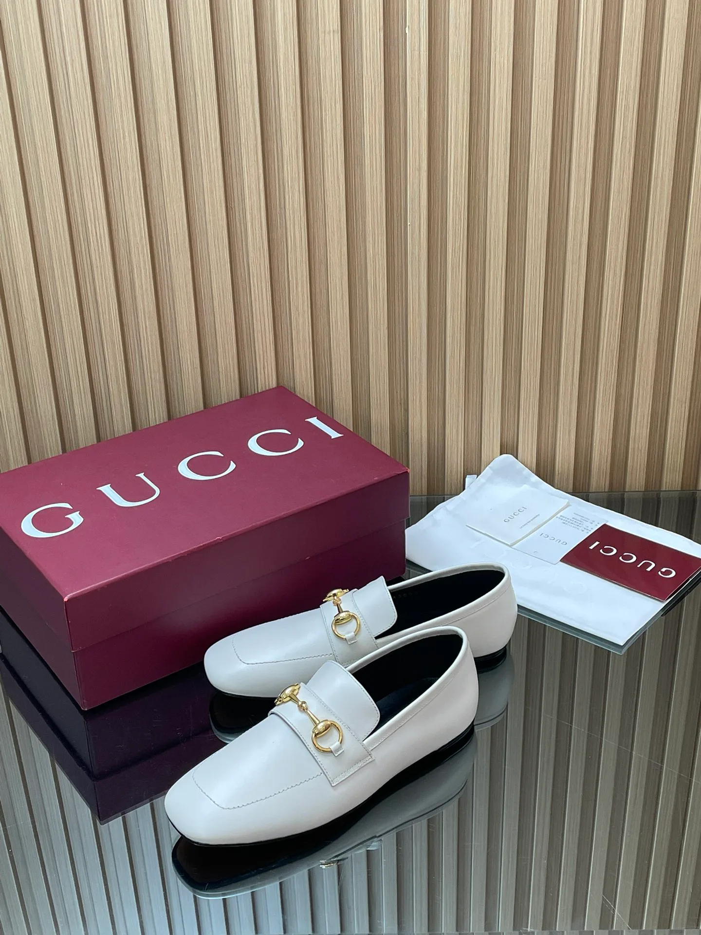 Women's Loafers And Moccasins GUCCI 17946827