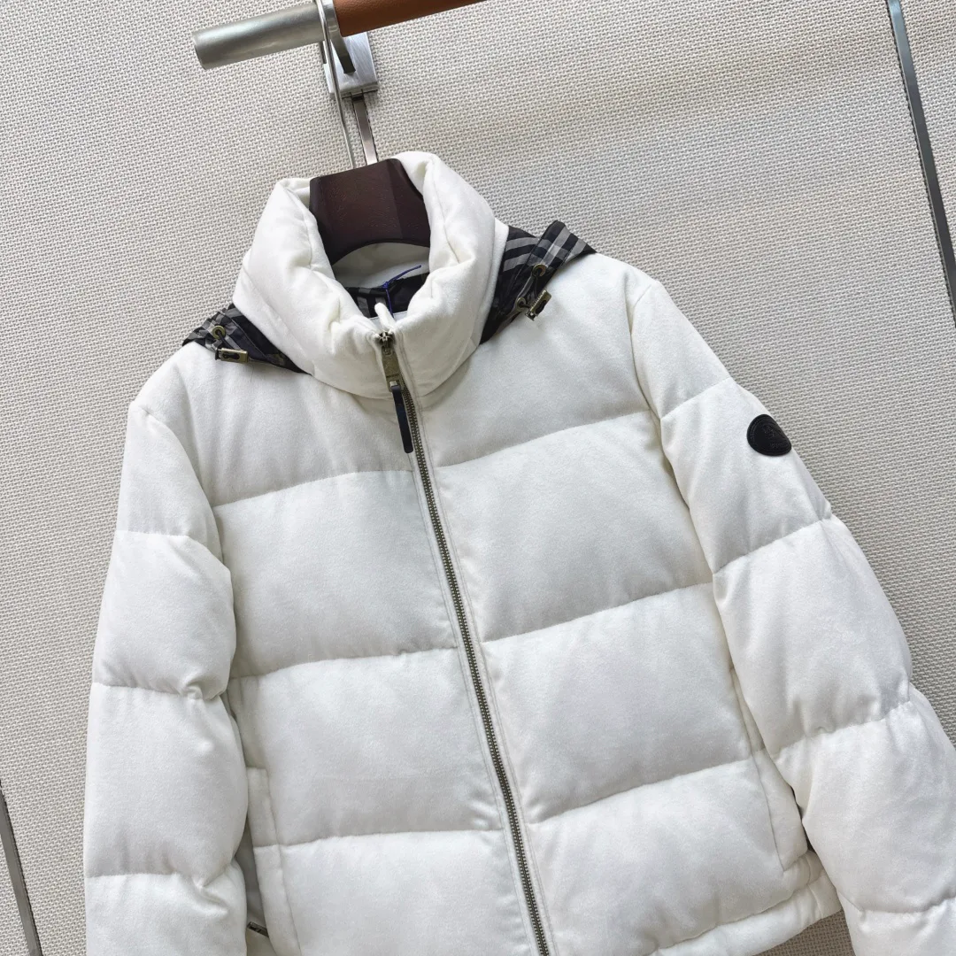Women's Jackets And Down Jackets BURBERRY 18023678