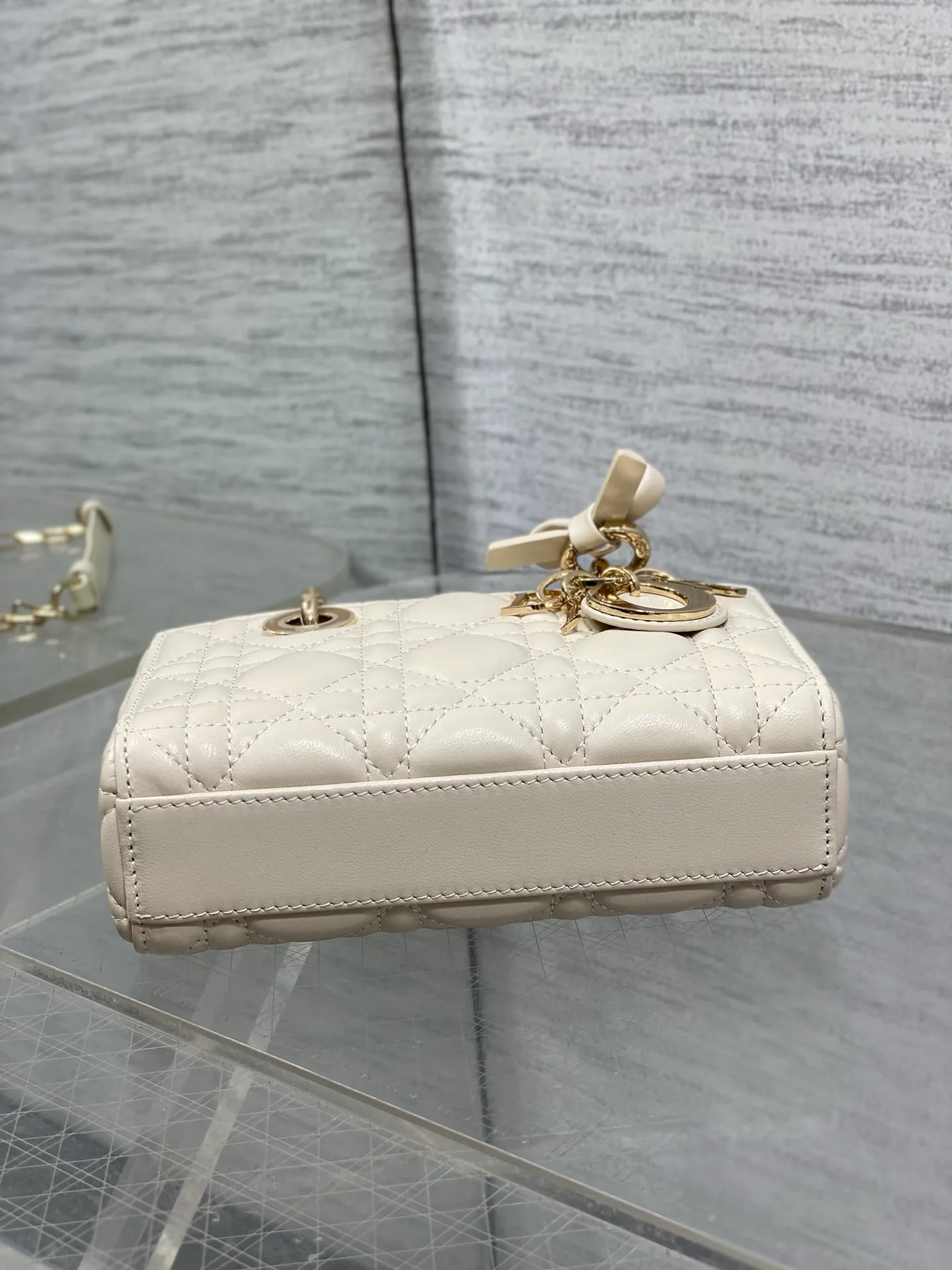 Women's Classic Handbags CHRISTIAN DIOR 18070561
