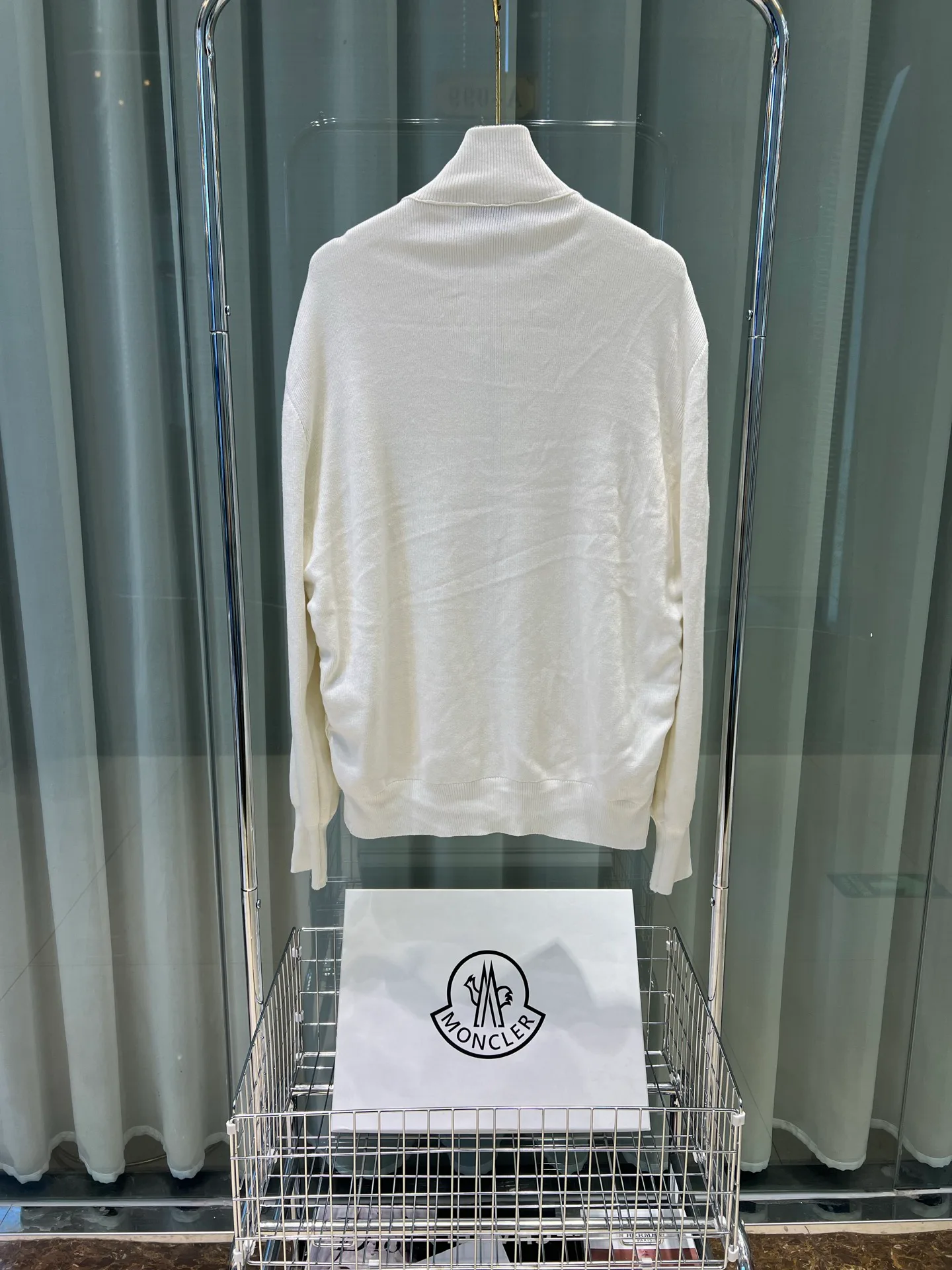 Women's Jackets And Down Jackets MONCLER 17323201