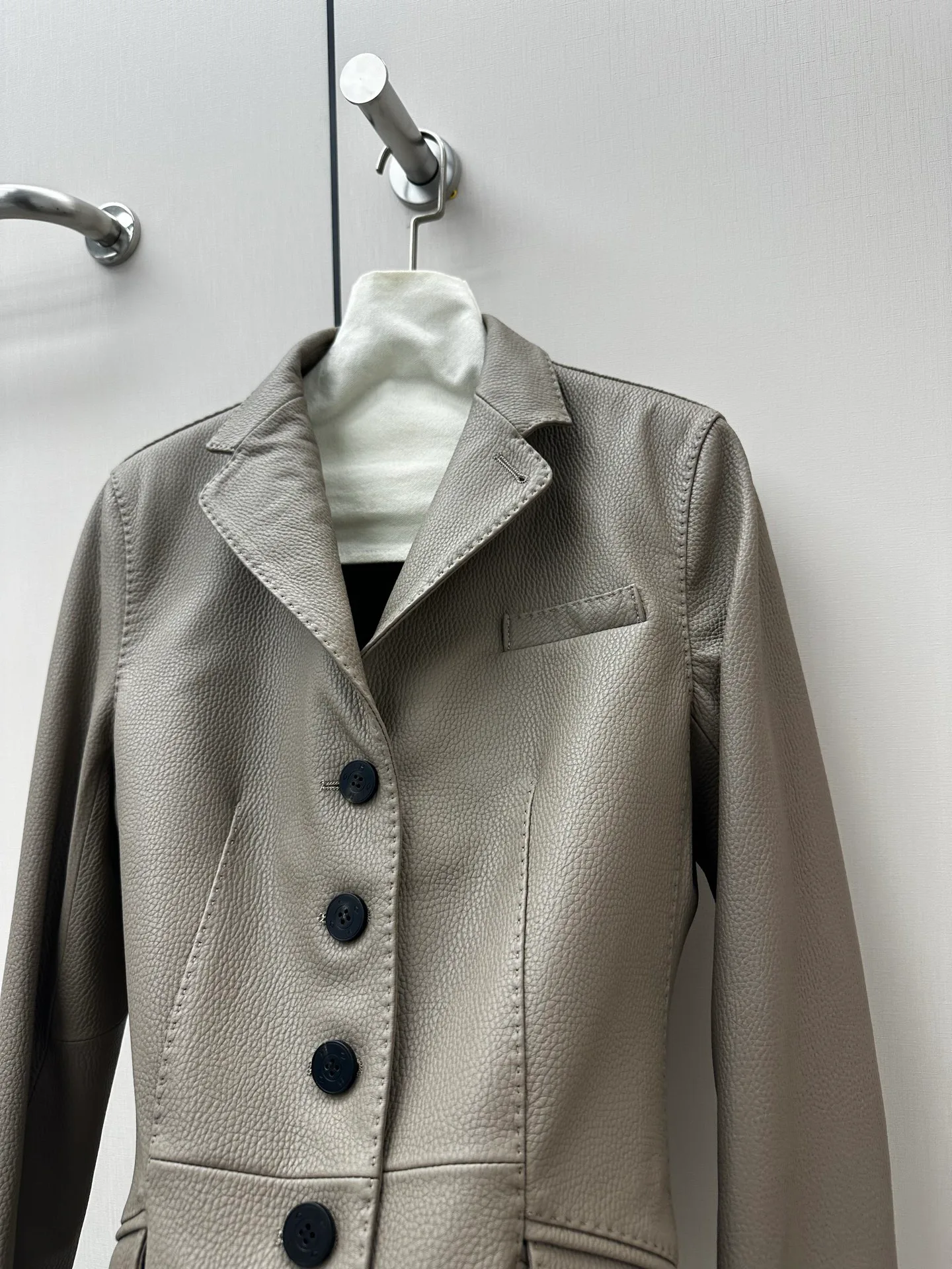 Women's Leather Jackets And Sheepskin Coats HERMES 17675980