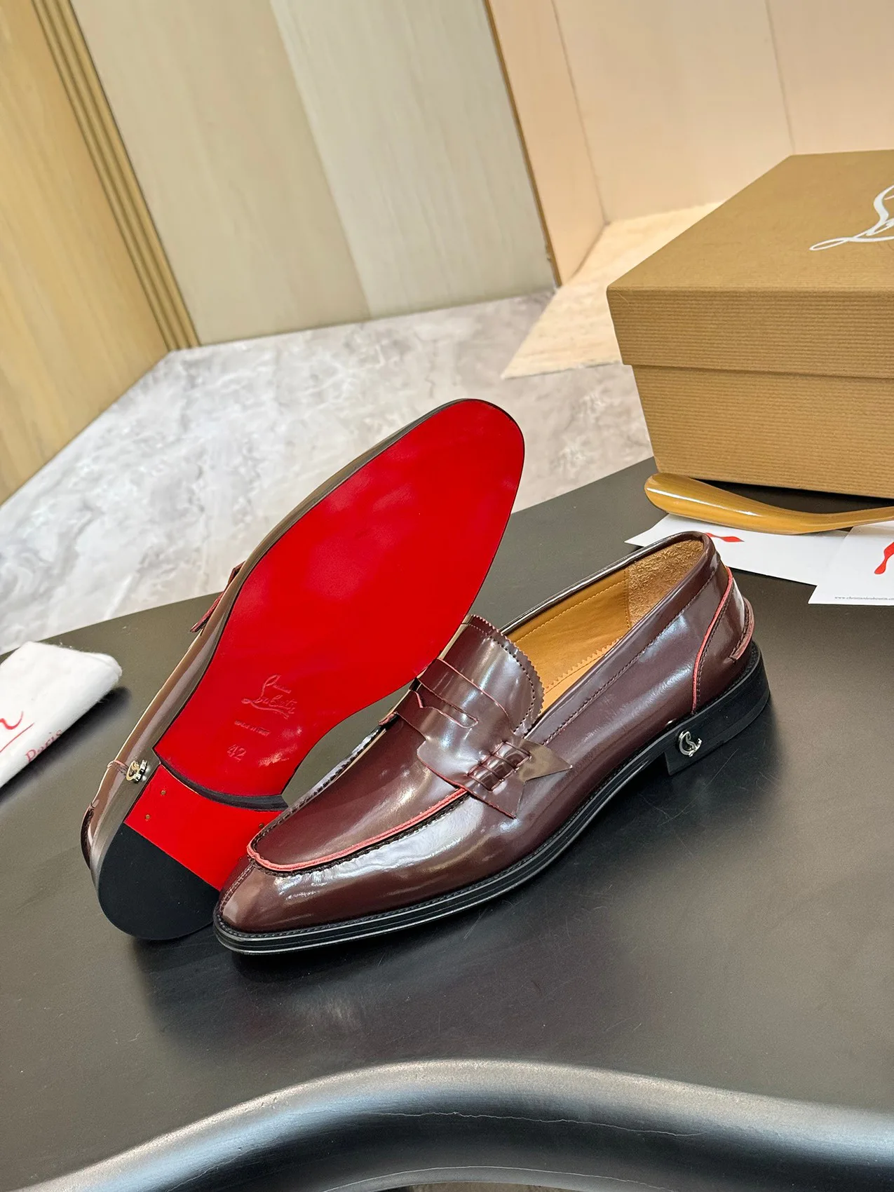 Men's Loafers And Dress Shoes CHRISTIAN LOUBOUTIN 18117270