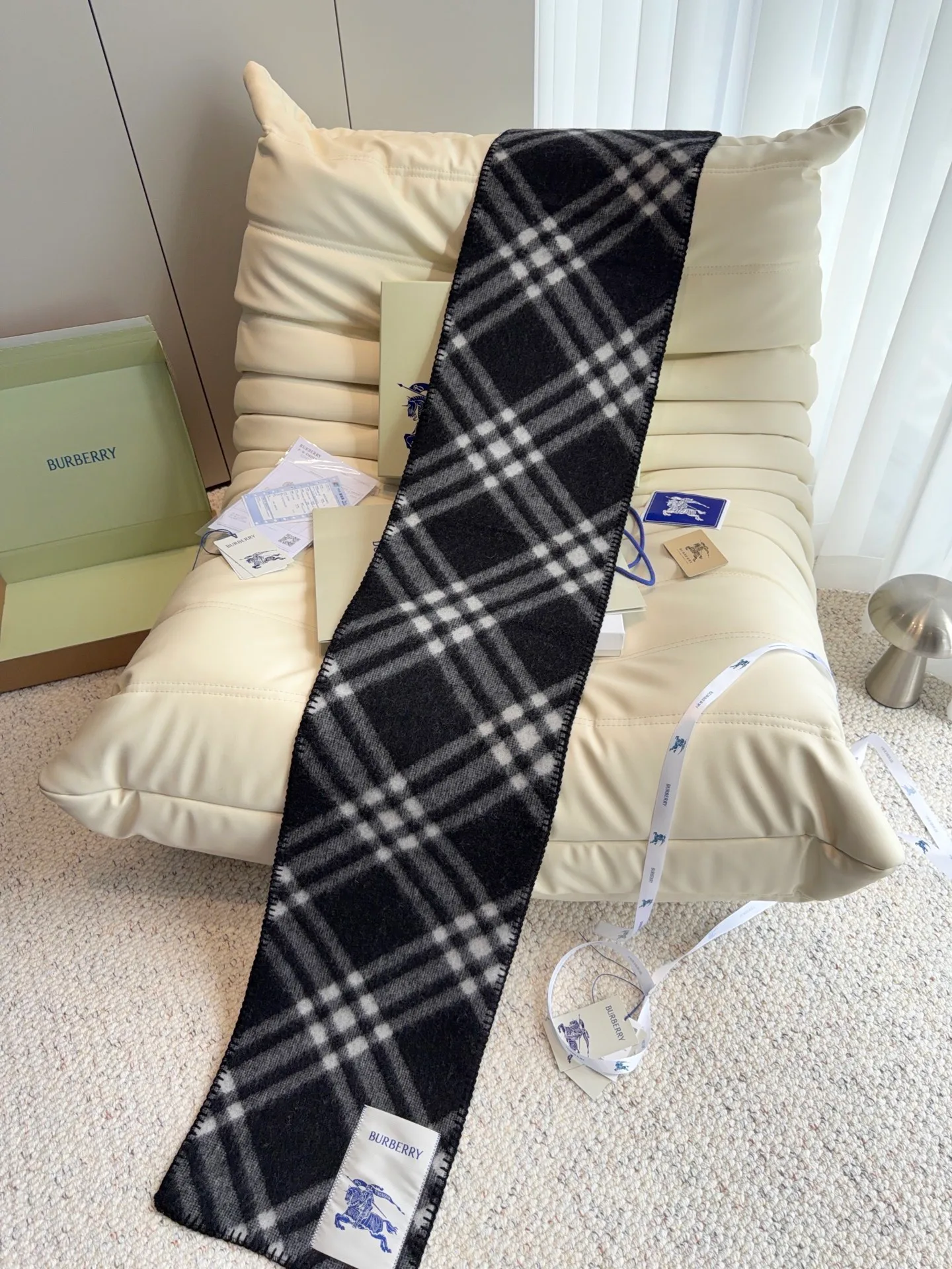 Scarves BURBERRY 18104960