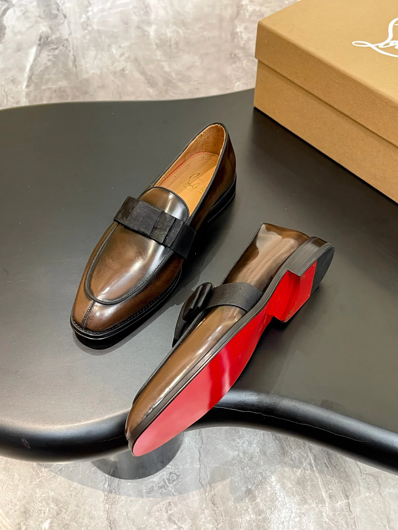 Men's Loafers And Dress Shoes CHRISTIAN LOUBOUTIN 18117252