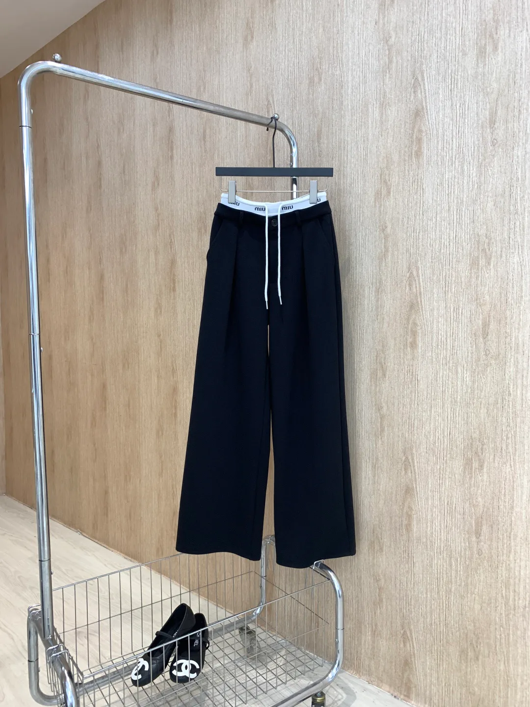 Women's Trousers MIU MIU 18199265