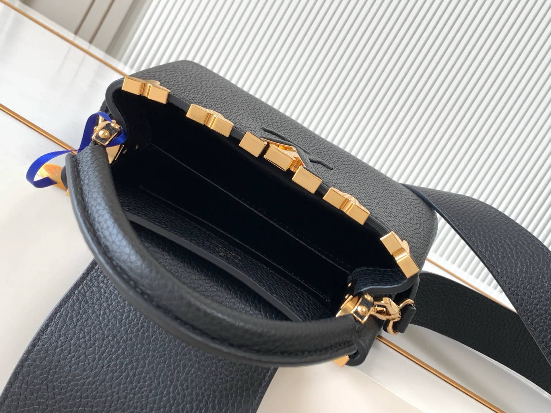Women's Classic Handbags LOUIS VUITTON 17802975