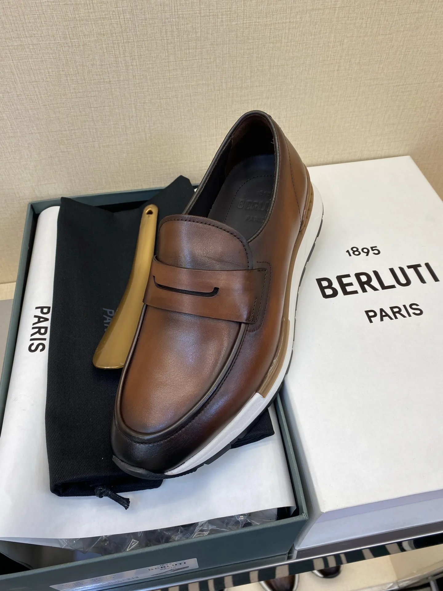 Men's Loafers And Dress Shoes BERLUTI 17971903