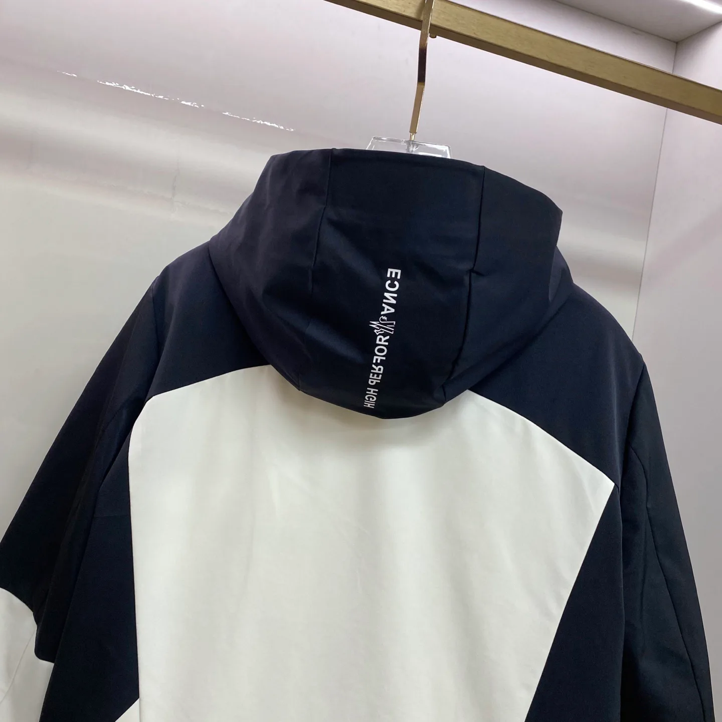 Men's Jackets And Down Jackets MONCLER 18029205
