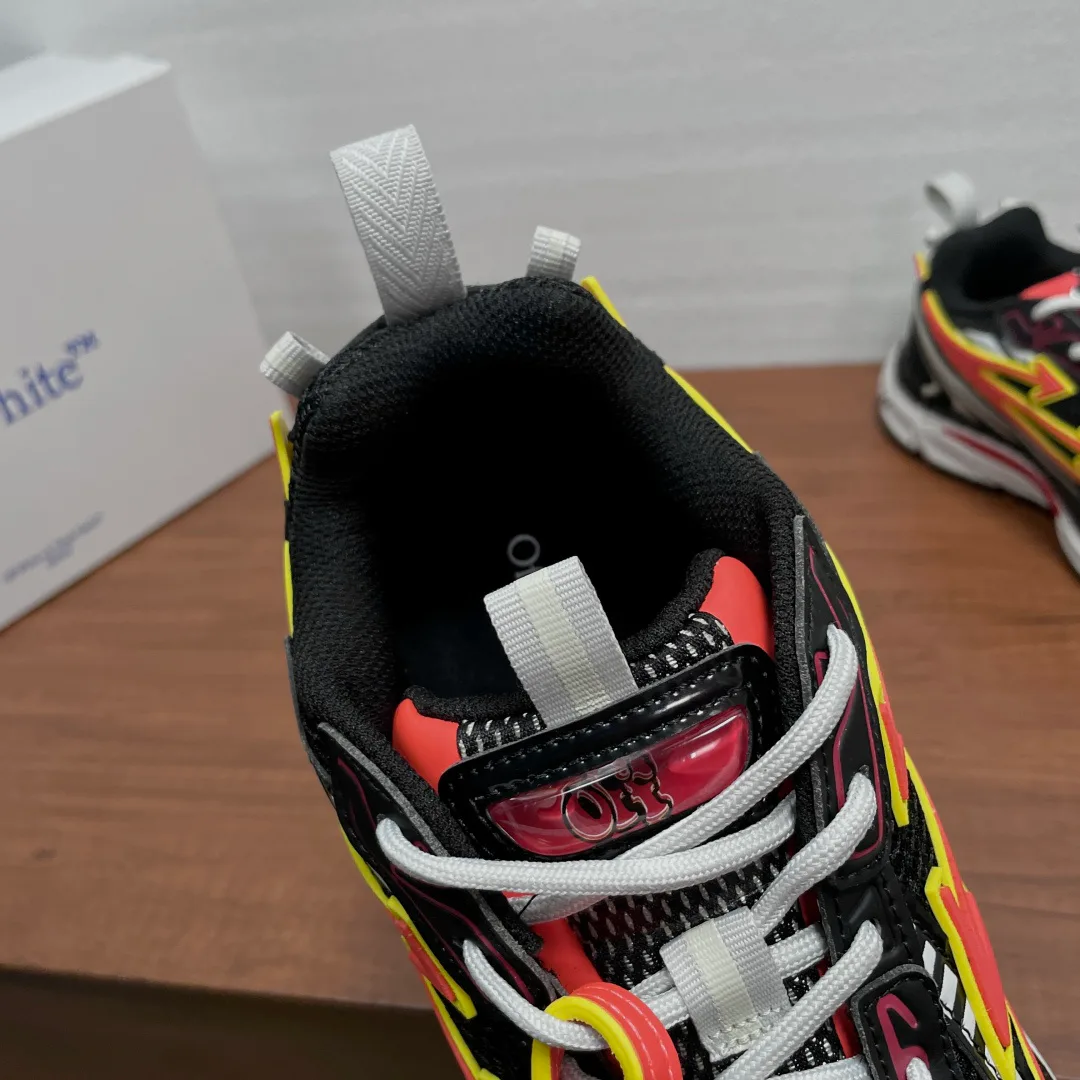 Women's Sneakers OFF-WHITE 18100778