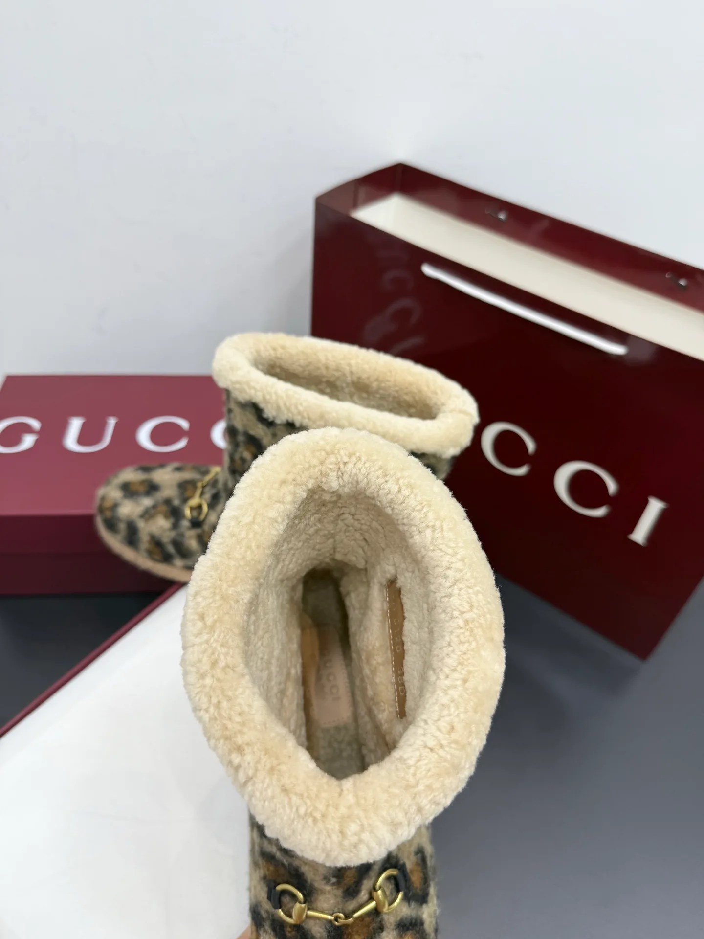 Women's Ugg Boots GUCCI 18393465