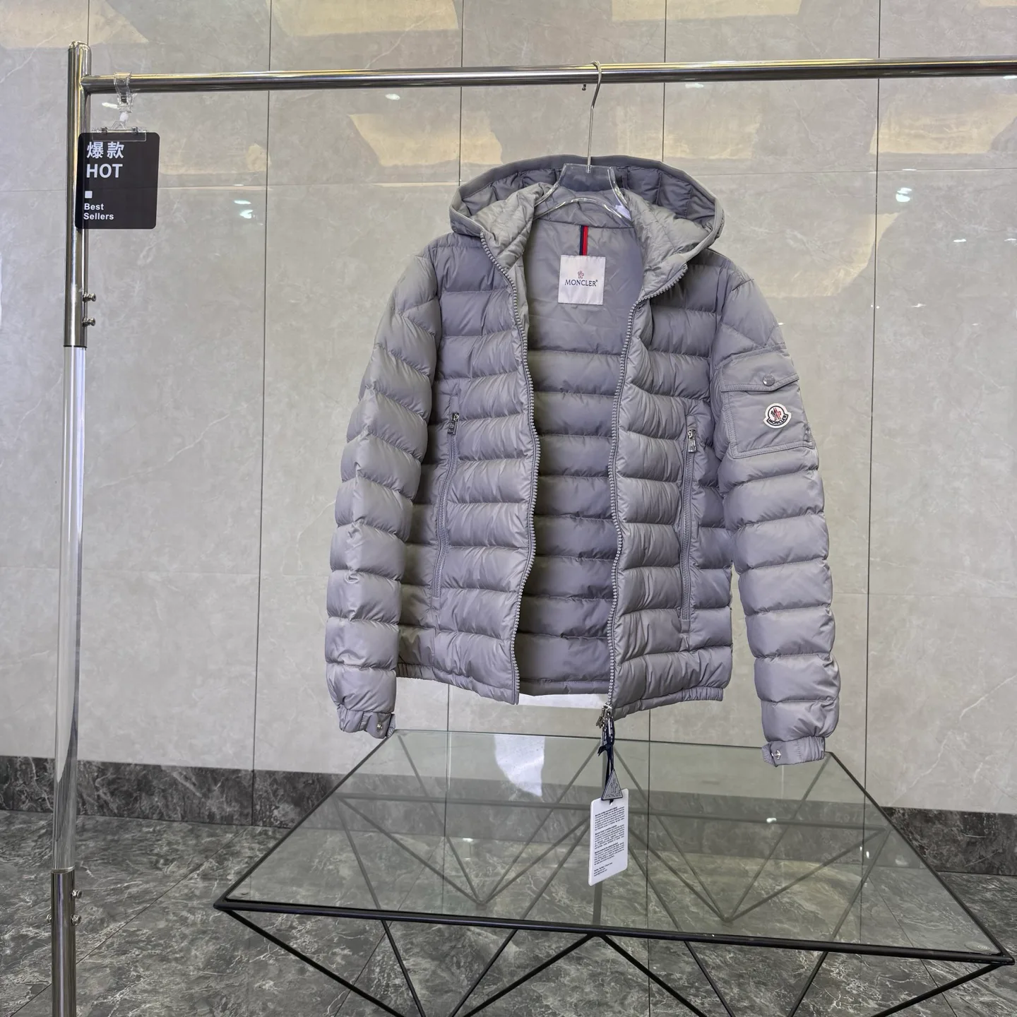 Women's Jackets And Down Jackets MONCLER 17919909
