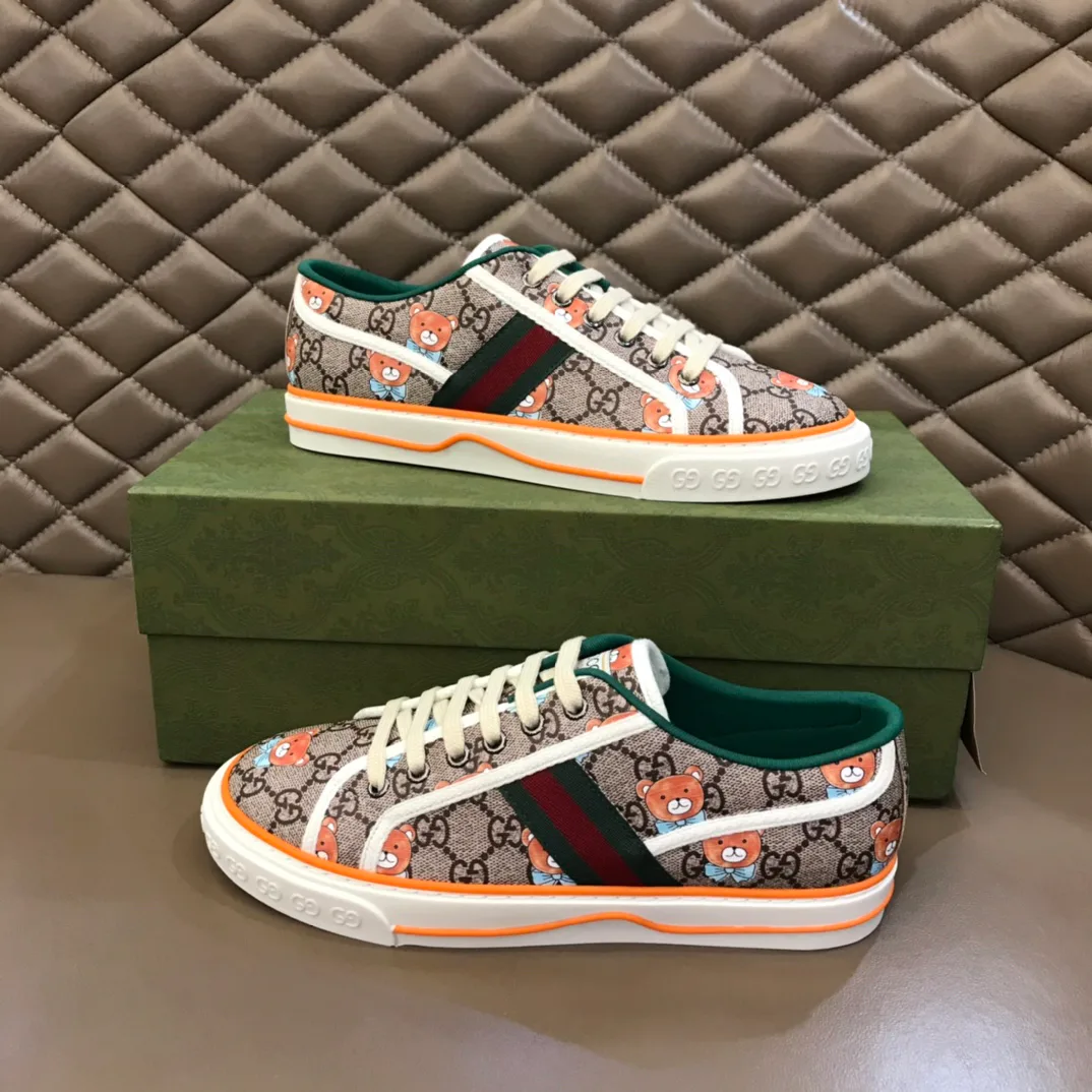 Women's Sneakers GUCCI 17955447