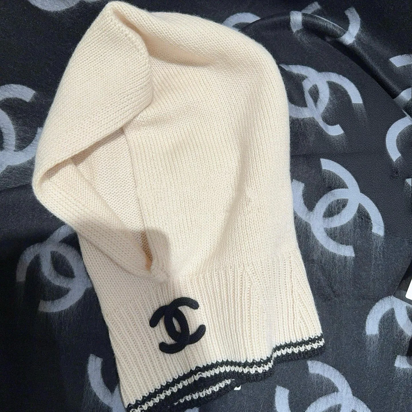 Hats CHANEL 18347838