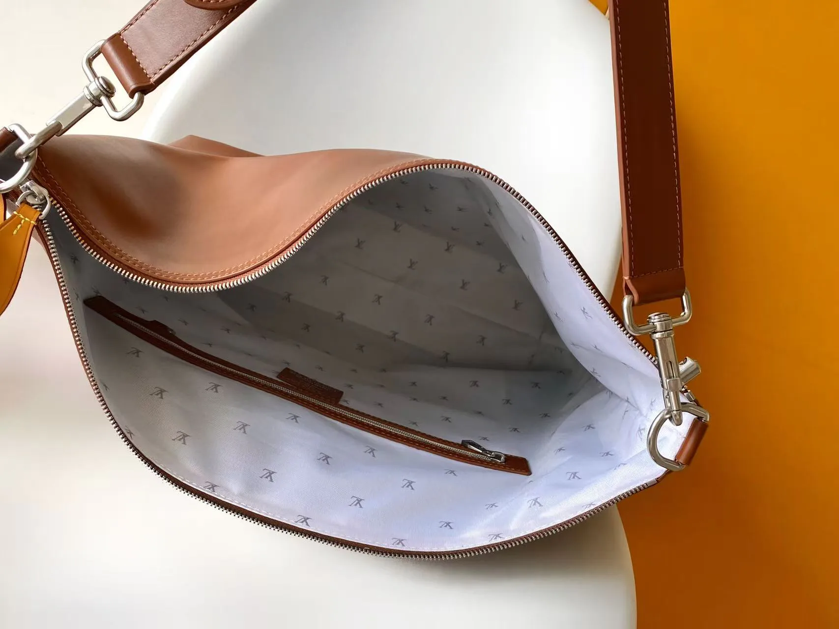 Классические Сумки Женские Louis Vuitton 18664440