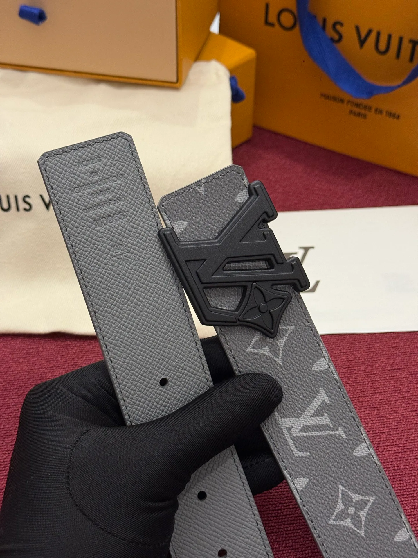 Belts LOUIS VUITTON 18262495