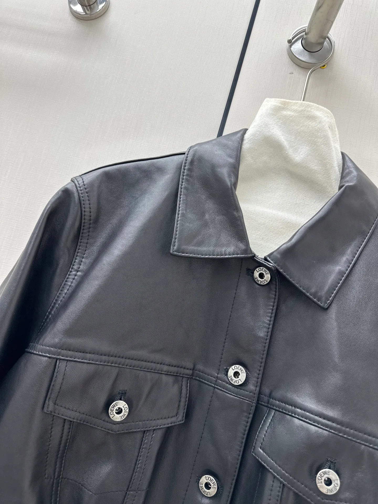 Women's Leather Jackets And Sheepskin Coats LOEWE 18090450