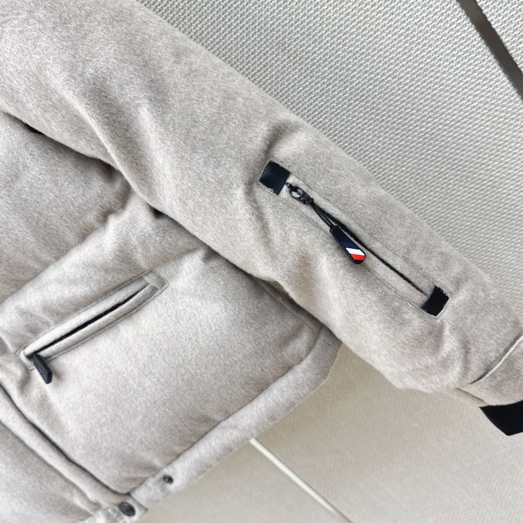Куртки И Пуховики Женские Moncler 18642162