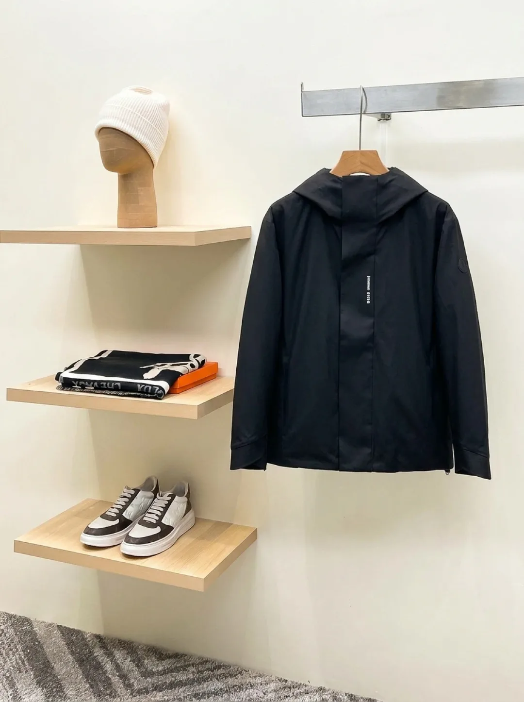 Куртки И Пуховики Мужские Moncler 18596596