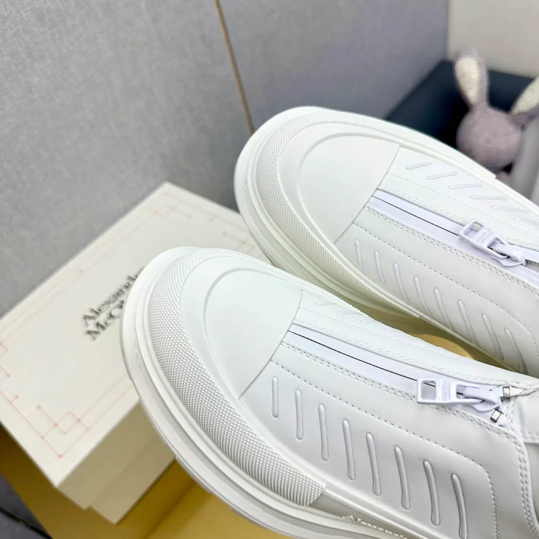 Women's Sneakers ALEXANDER MCQUEEN 18397475