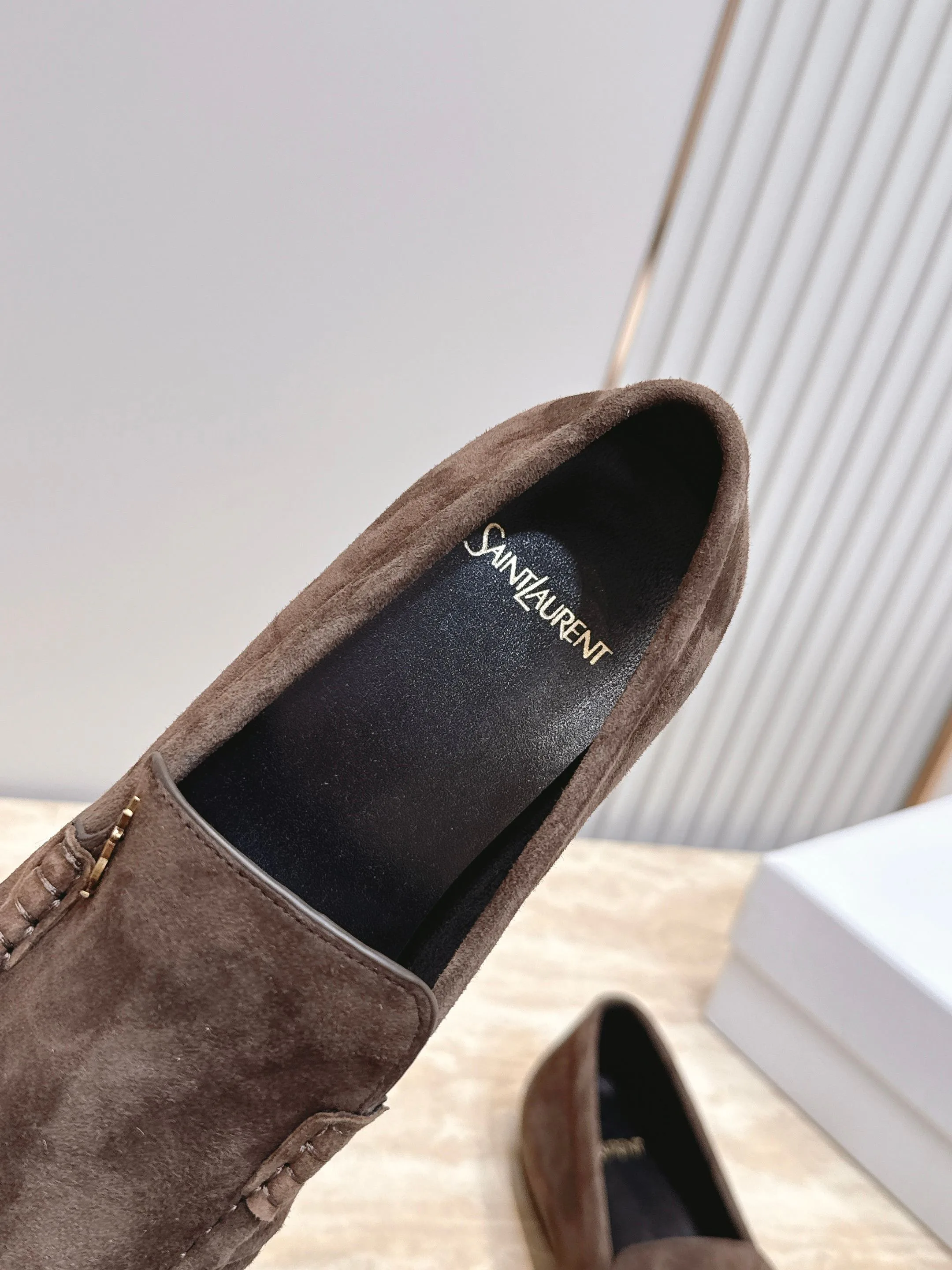 Women's Loafers And Moccasins SAINT LAURENT 17701335