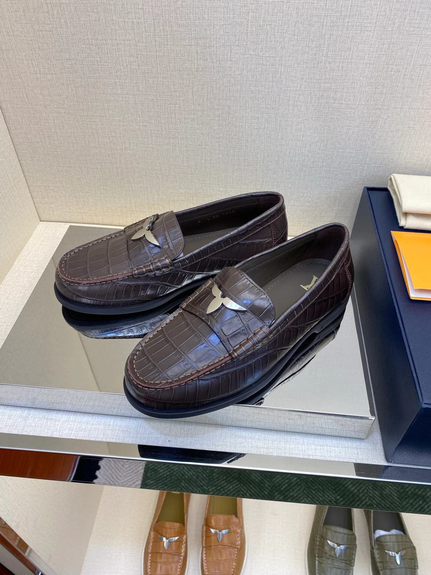 Лоферы И Туфли Мужские Louis Vuitton 18586343