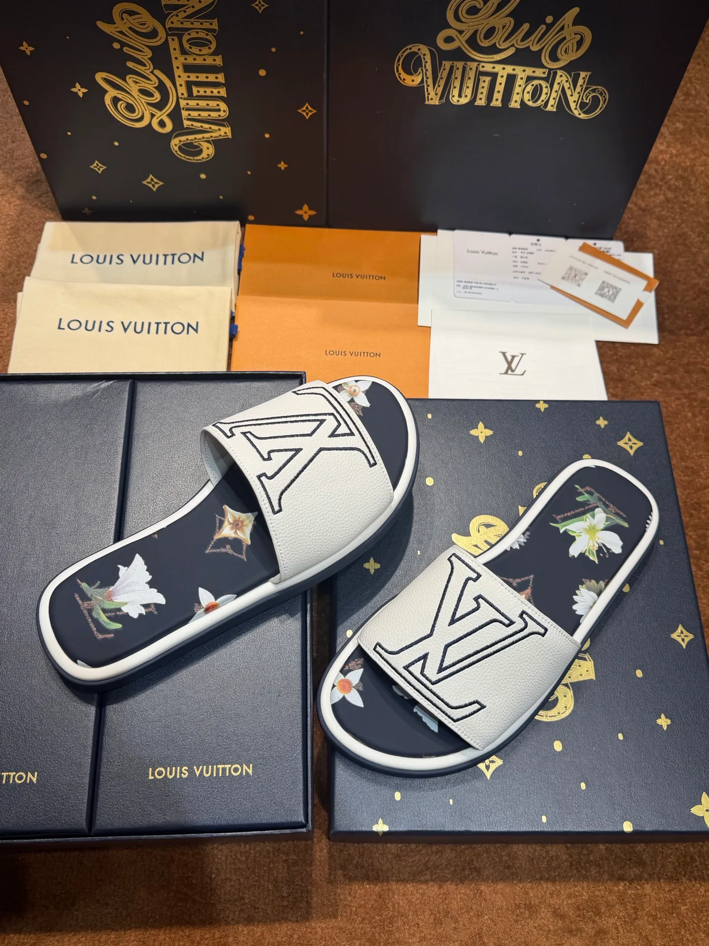 Women's Flip-Flops LOUIS VUITTON 17059501