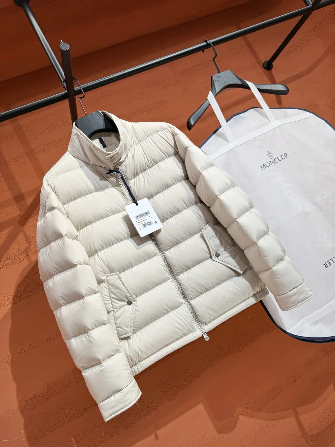 Men's Jackets And Down Jackets MONCLER 18048397