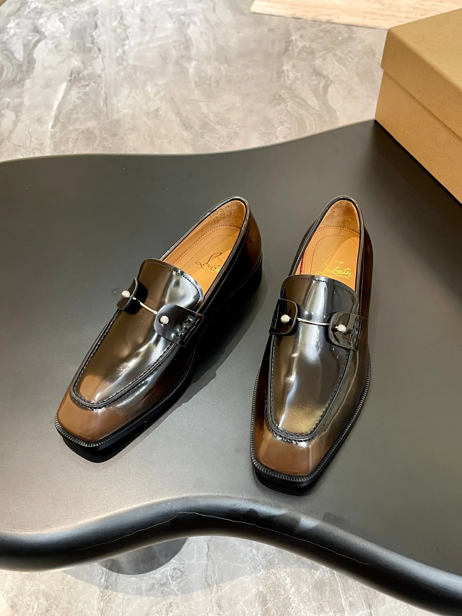 Men's Loafers And Dress Shoes CHRISTIAN LOUBOUTIN 18119128